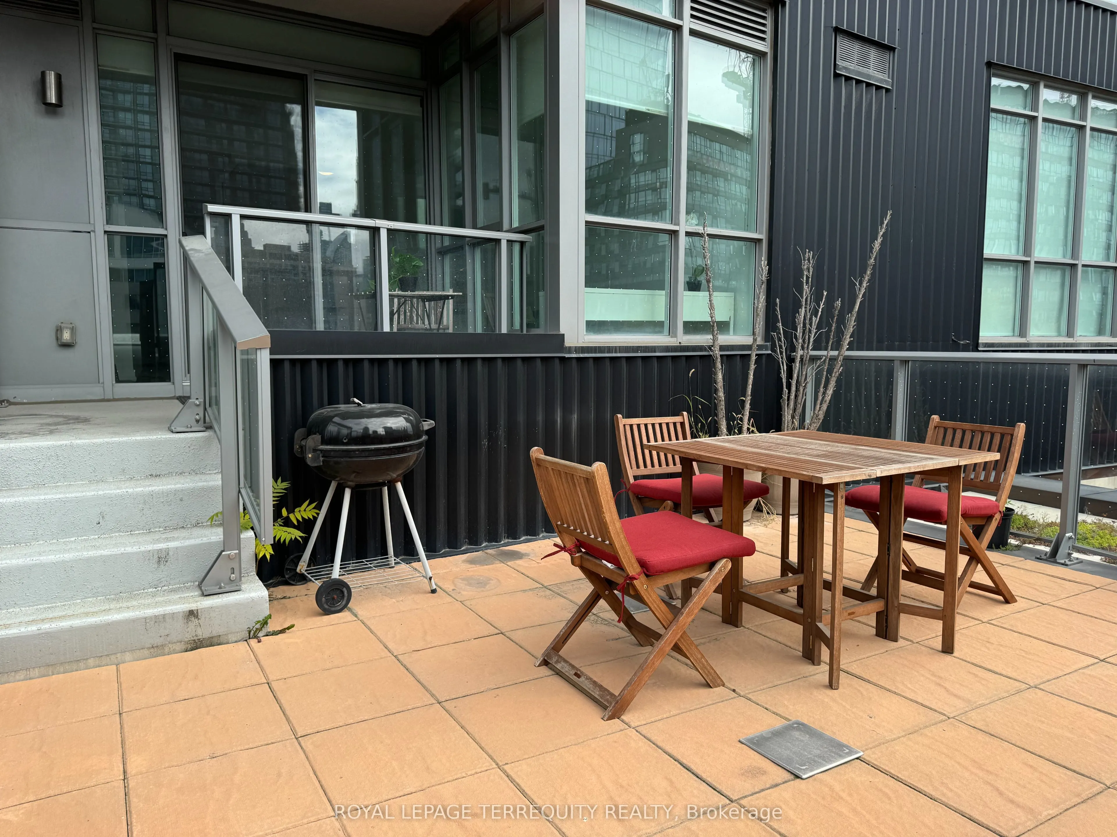 120 Parliament Street, #421