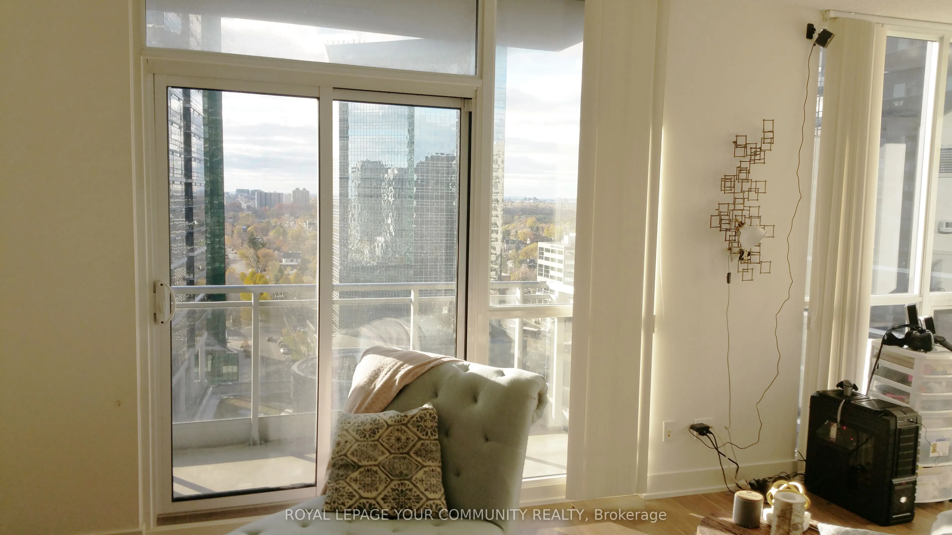 23 Sheppard Avenue E, #2102