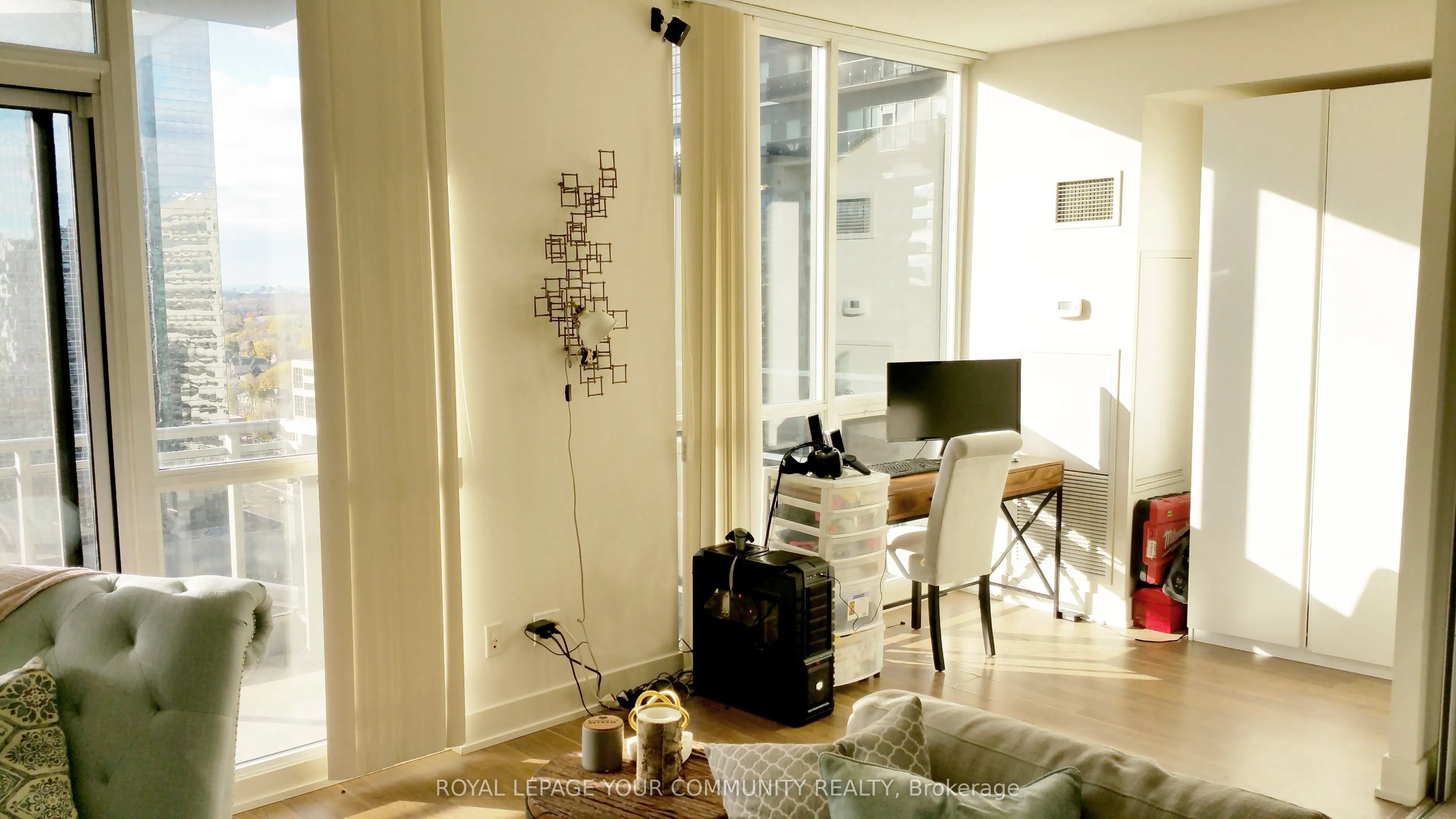 23 Sheppard Avenue E, #2102