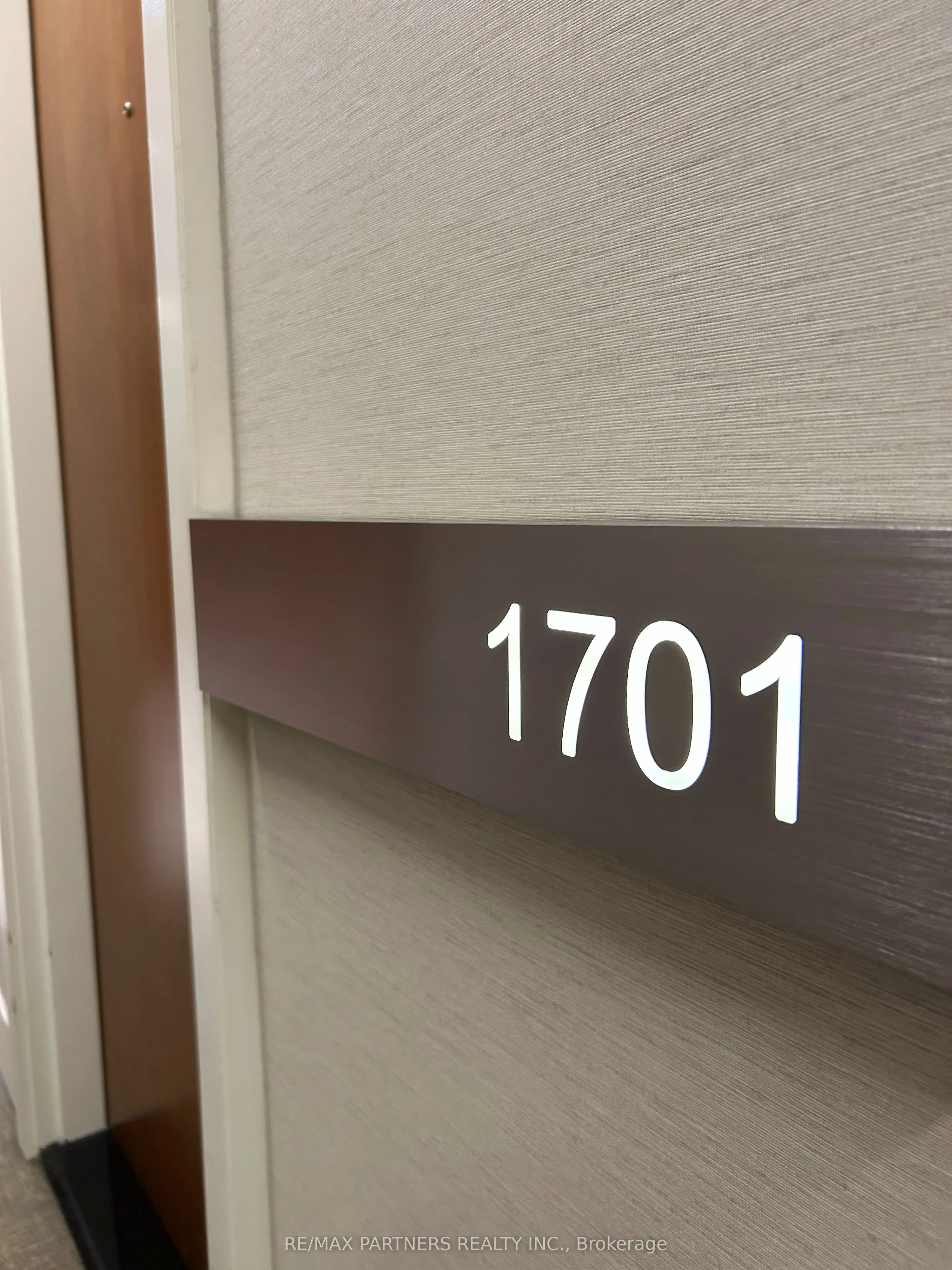 111 St Clair Avenue W, #1701
