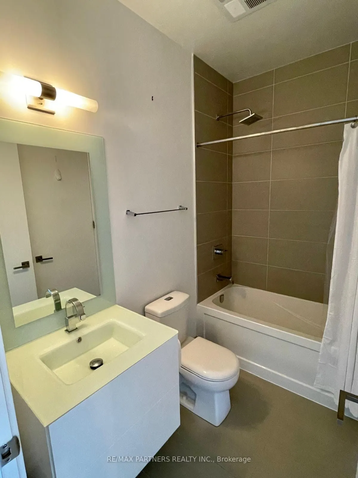 111 St Clair Avenue W, #1701