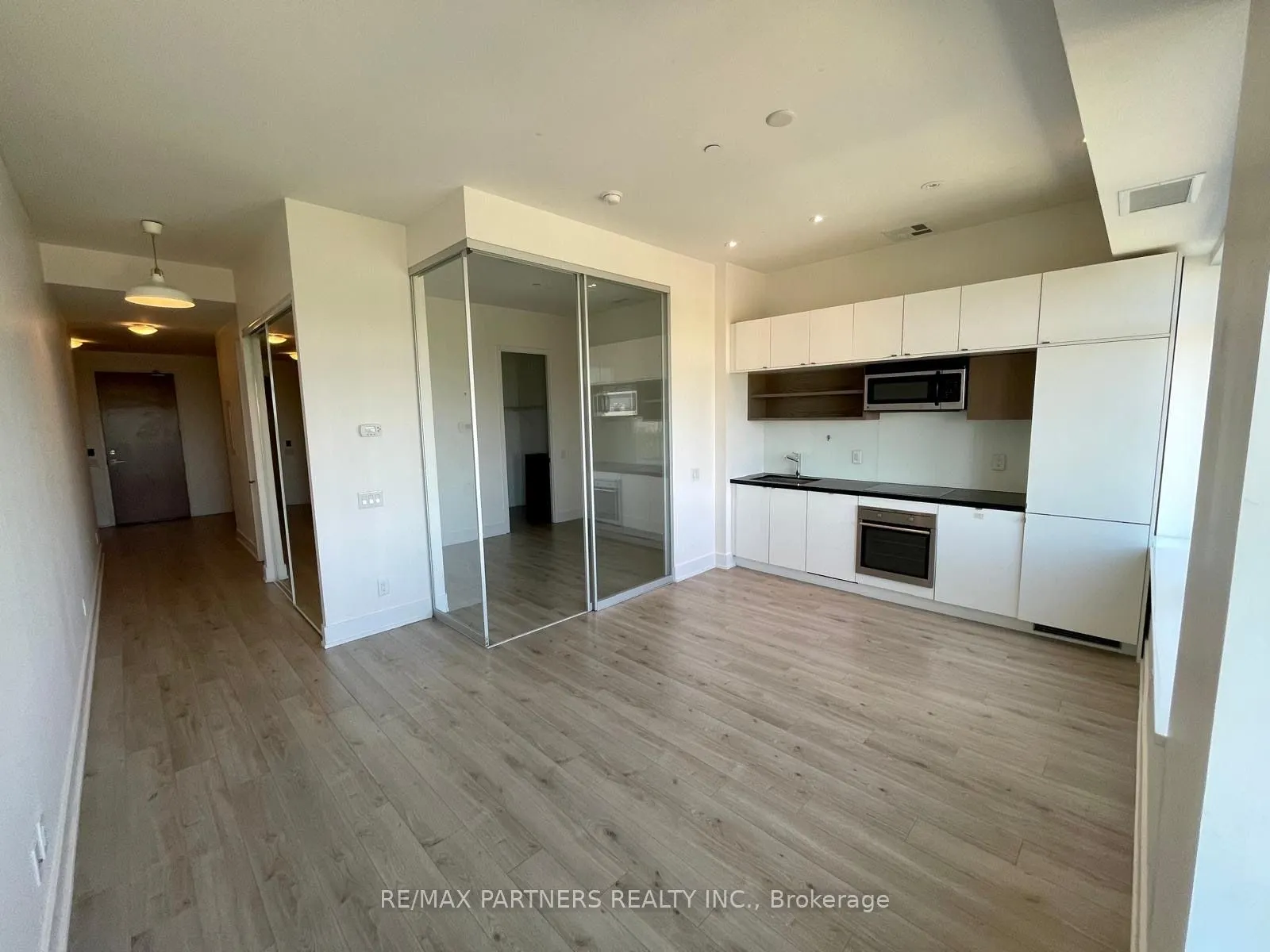 111 St Clair Avenue W, #1701