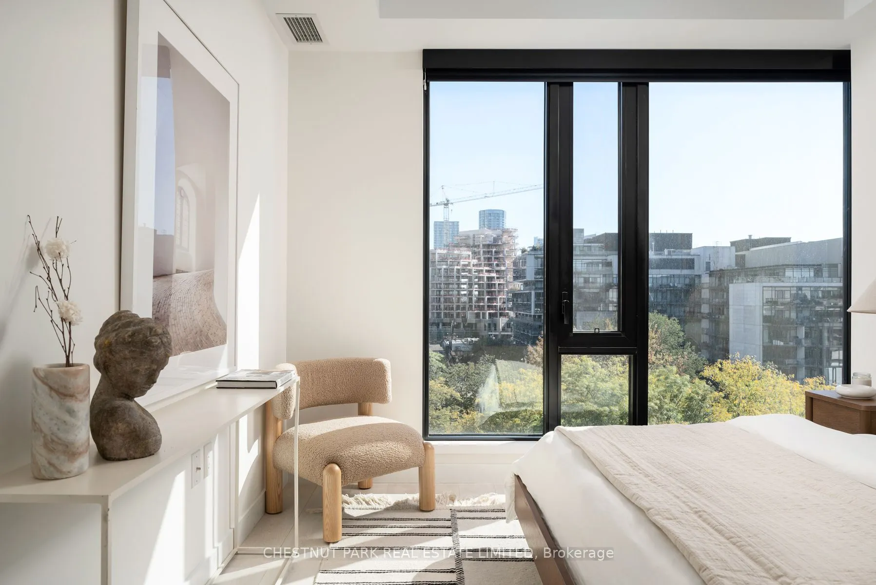 505 Richmond Street W, #526