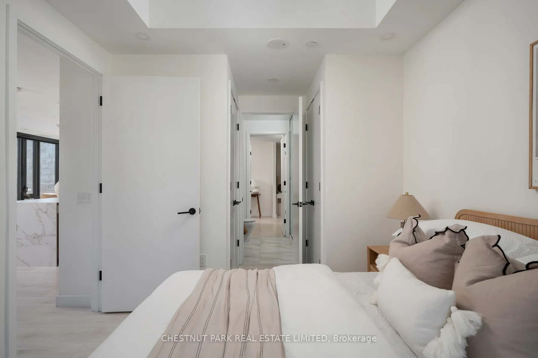 505 Richmond Street W, #526