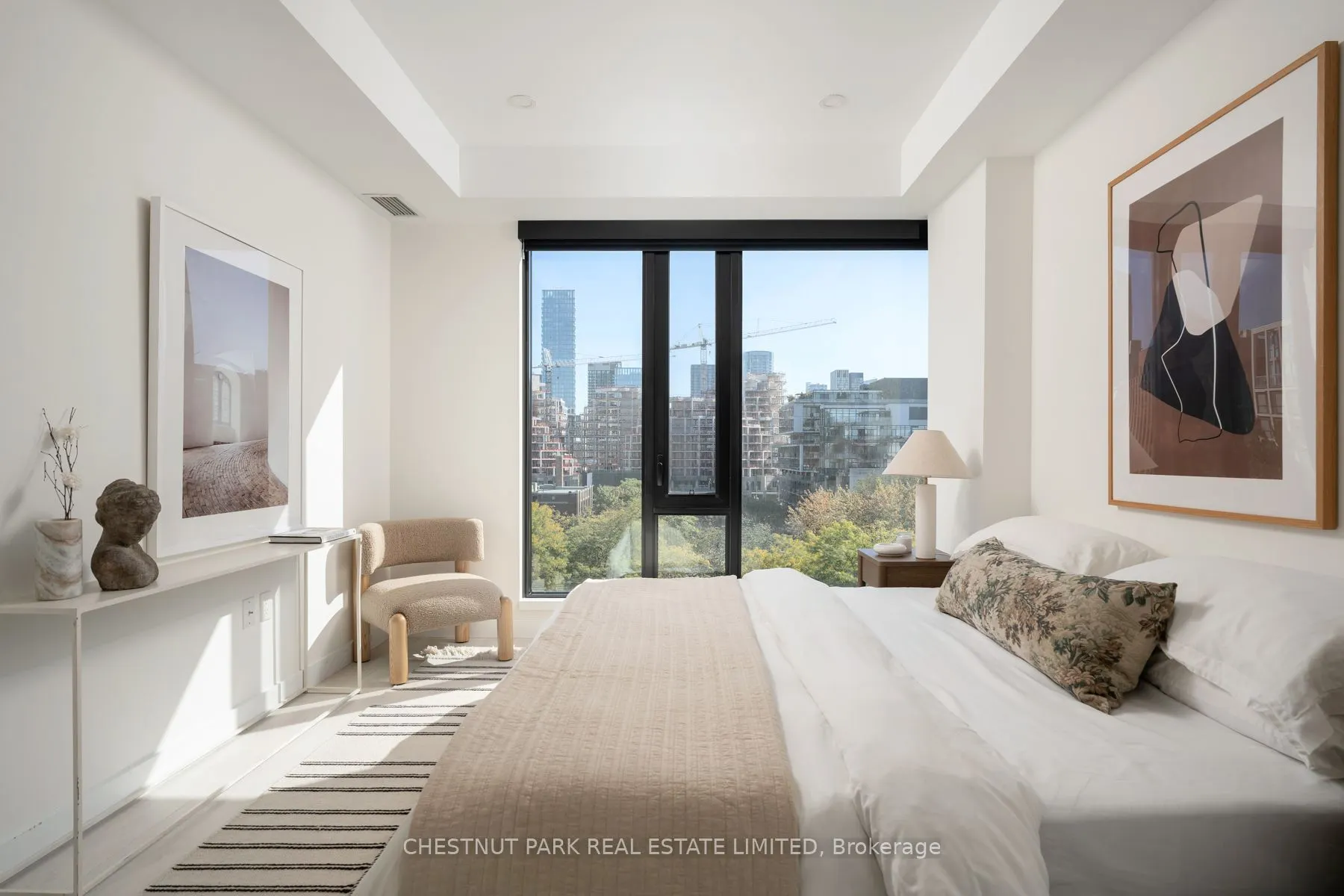 505 Richmond Street W, #526