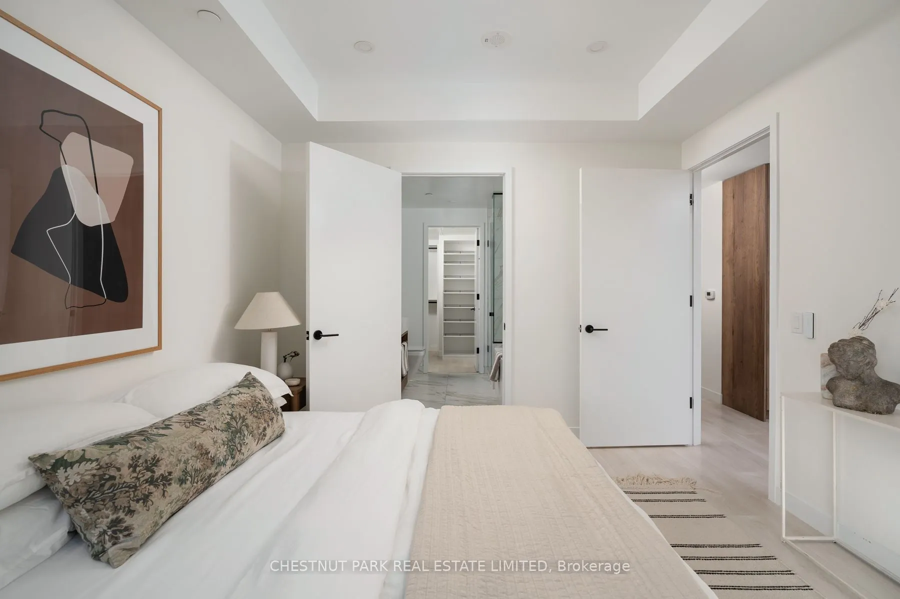 505 Richmond Street W, #526