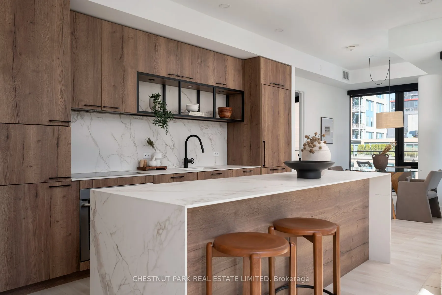 505 Richmond Street W, #526