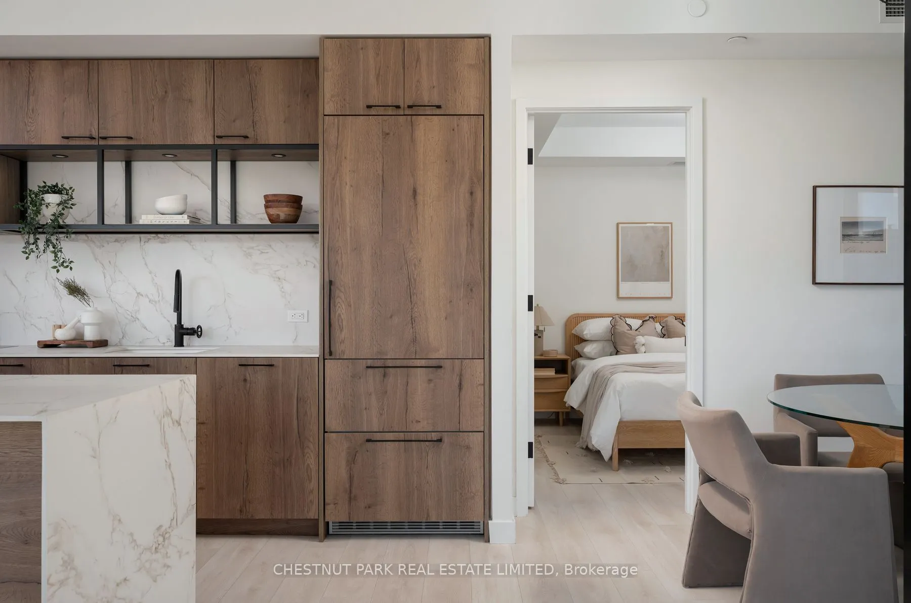 505 Richmond Street W, #526