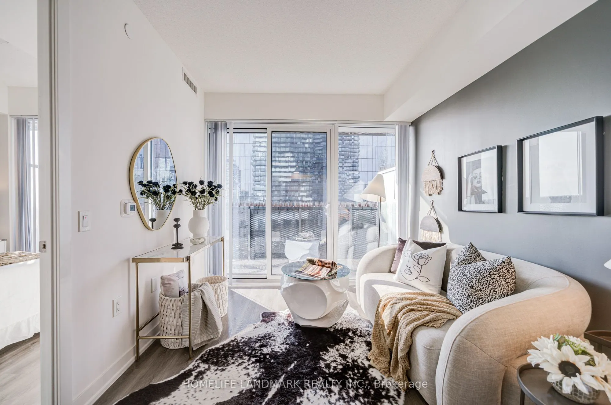 138 Downes Street, #1509