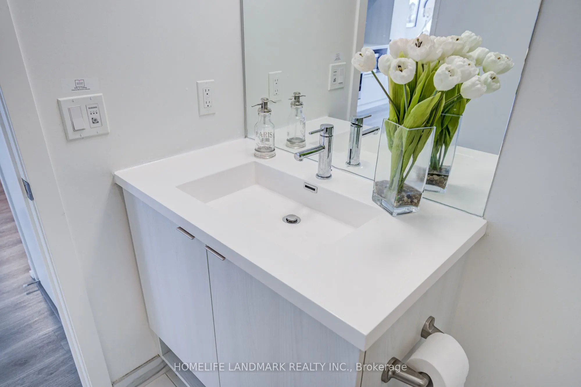 138 Downes Street, #1509