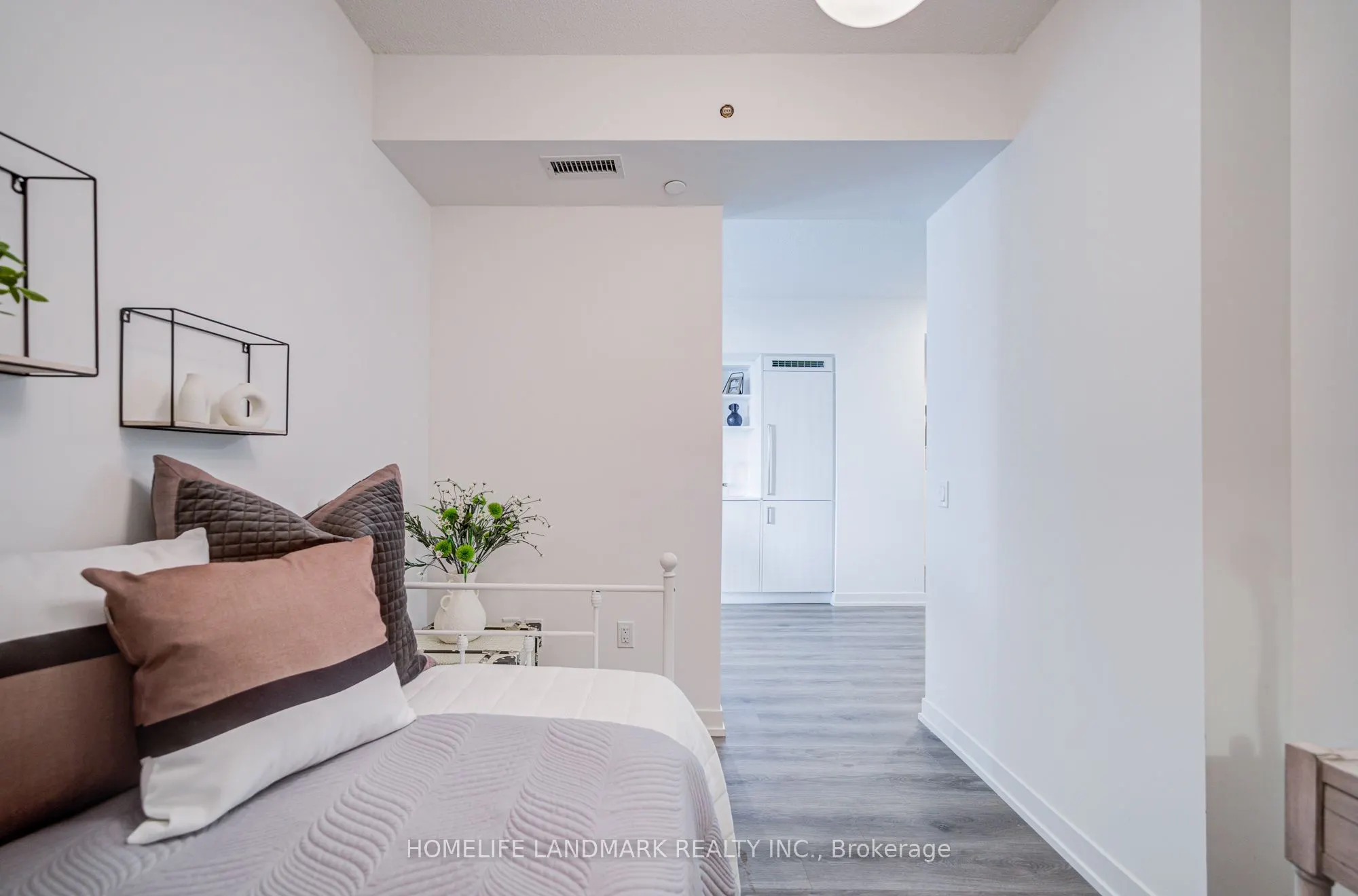 138 Downes Street, #1509