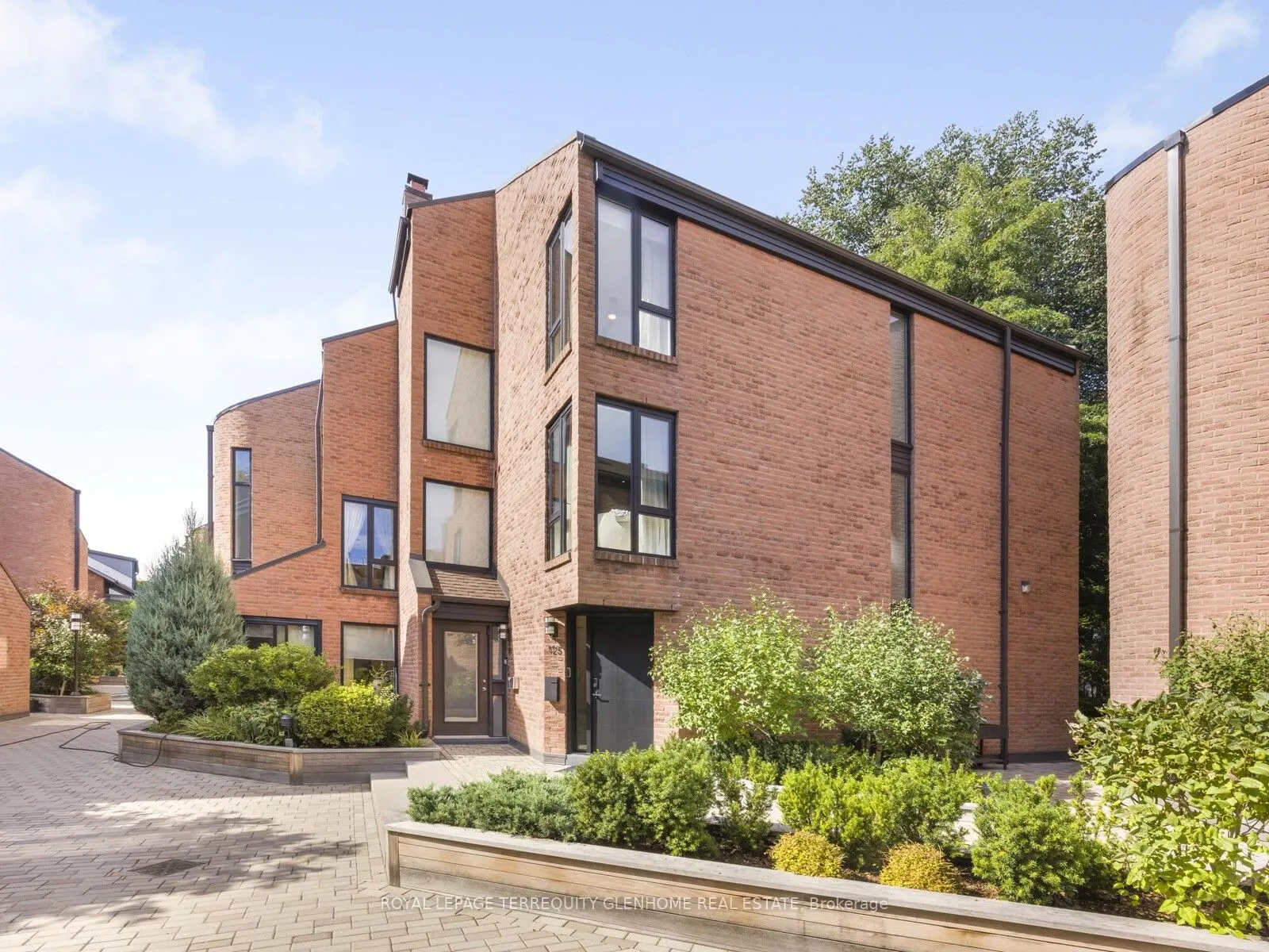10 Walker Avenue, #125