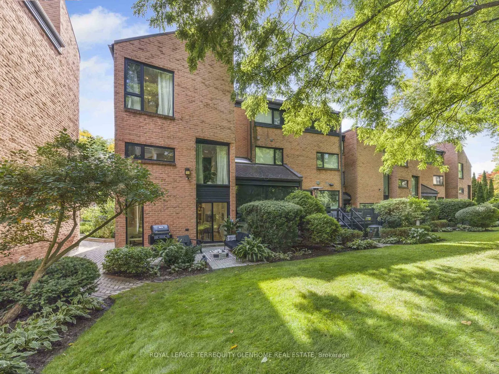 10 Walker Avenue, #125