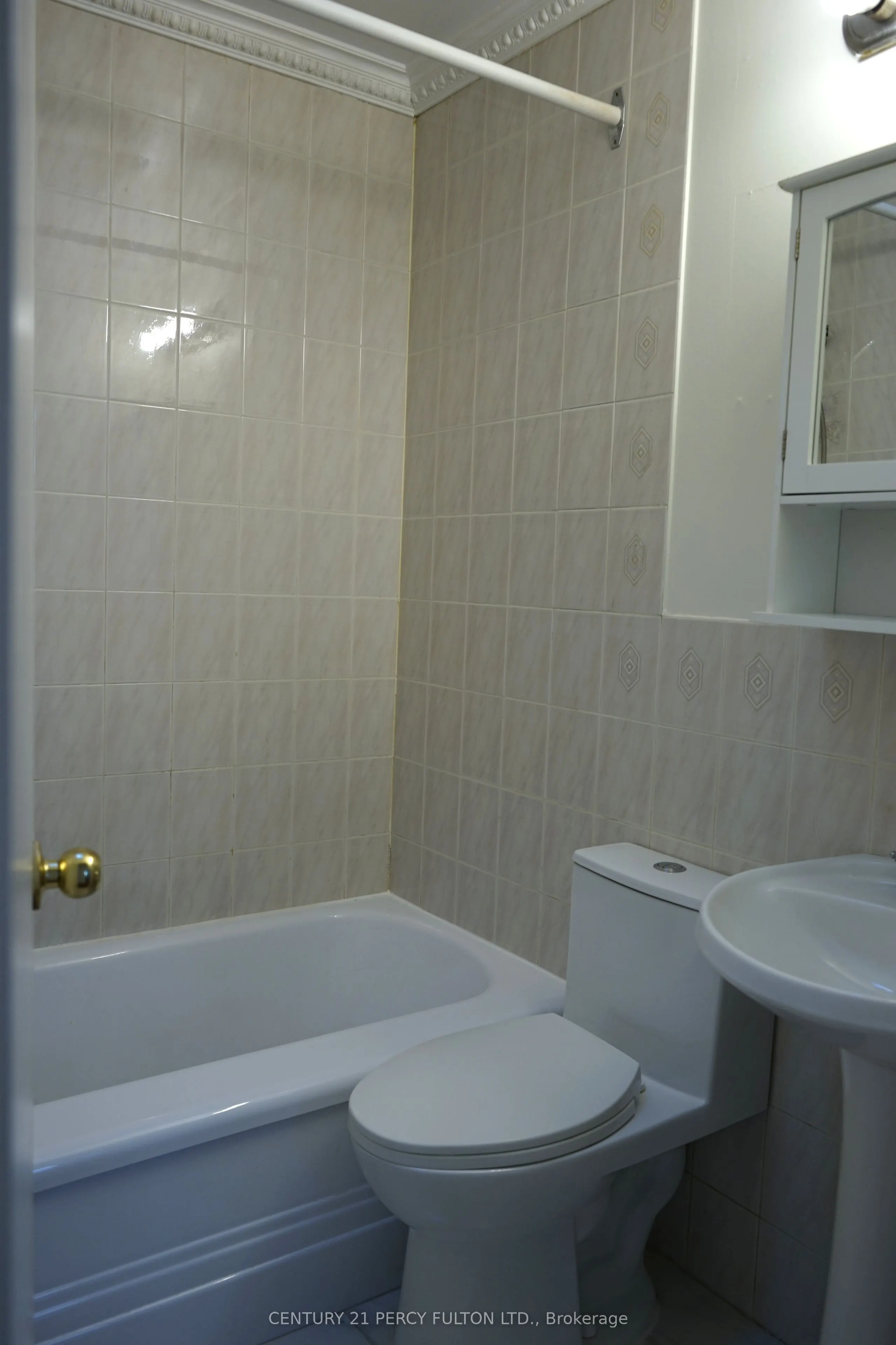 461 Eglinton Avenue E, #2