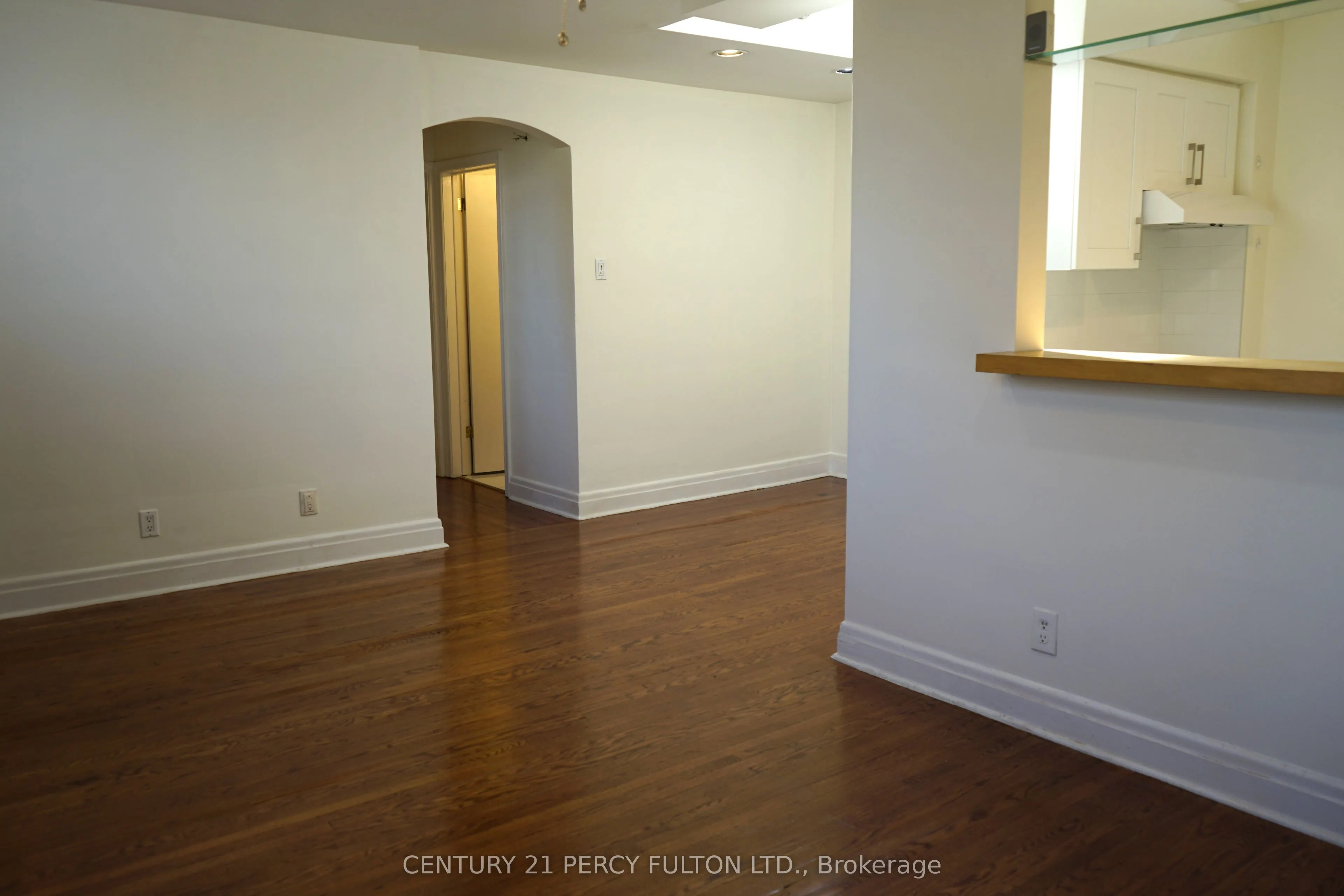 461 Eglinton Avenue E, #2