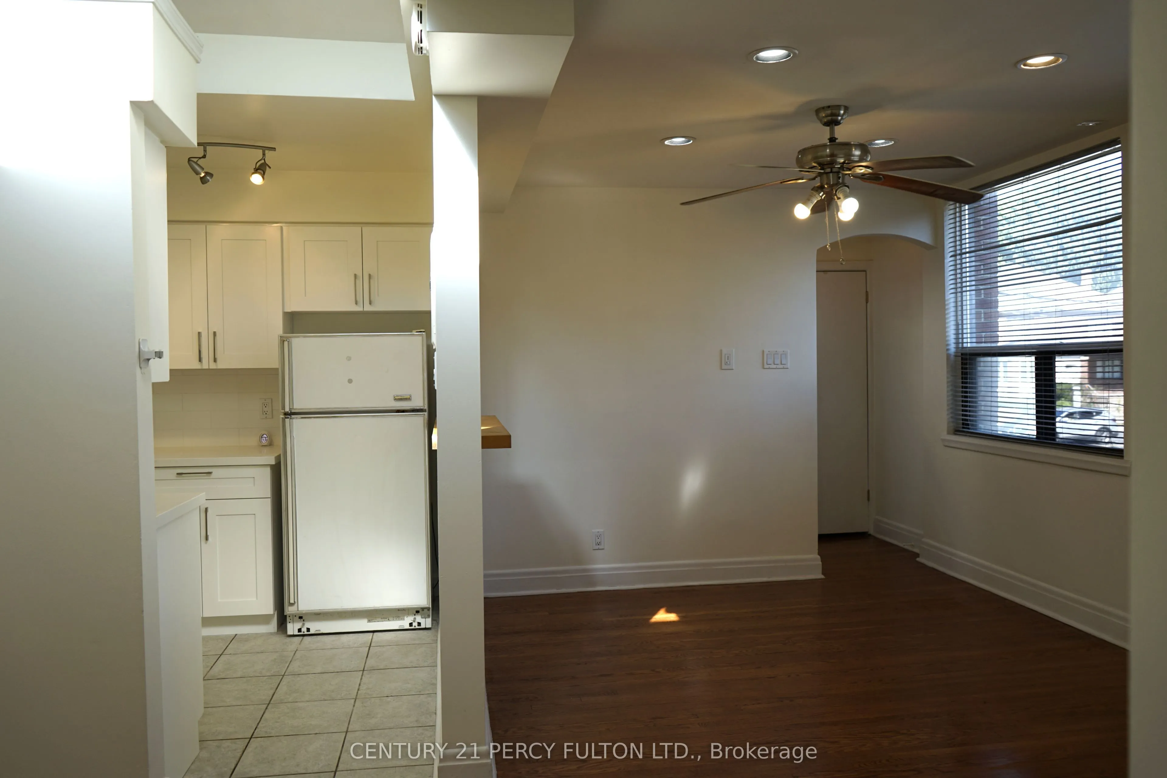 461 Eglinton Avenue E, #2