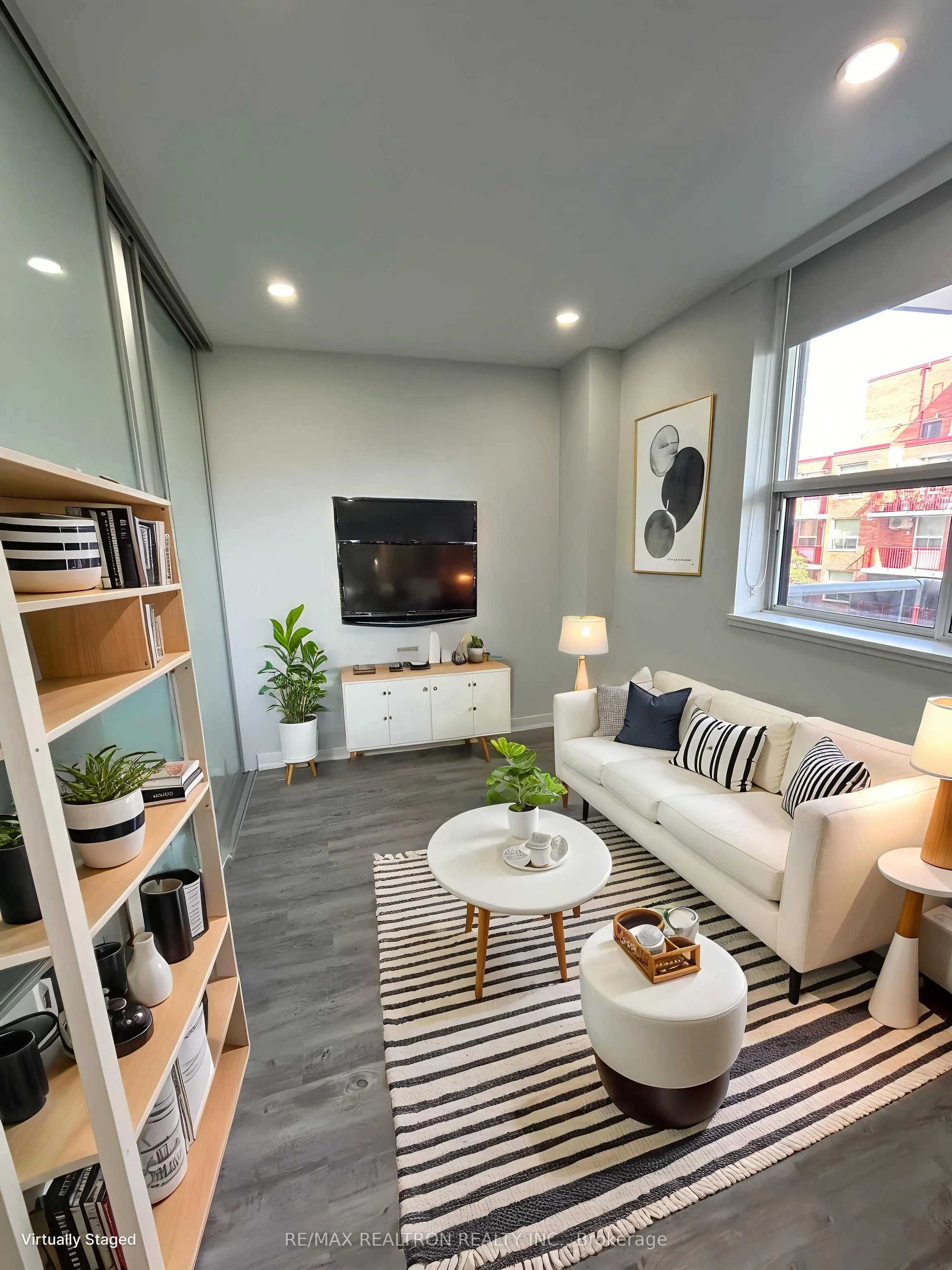 15 Walmer Road, #405