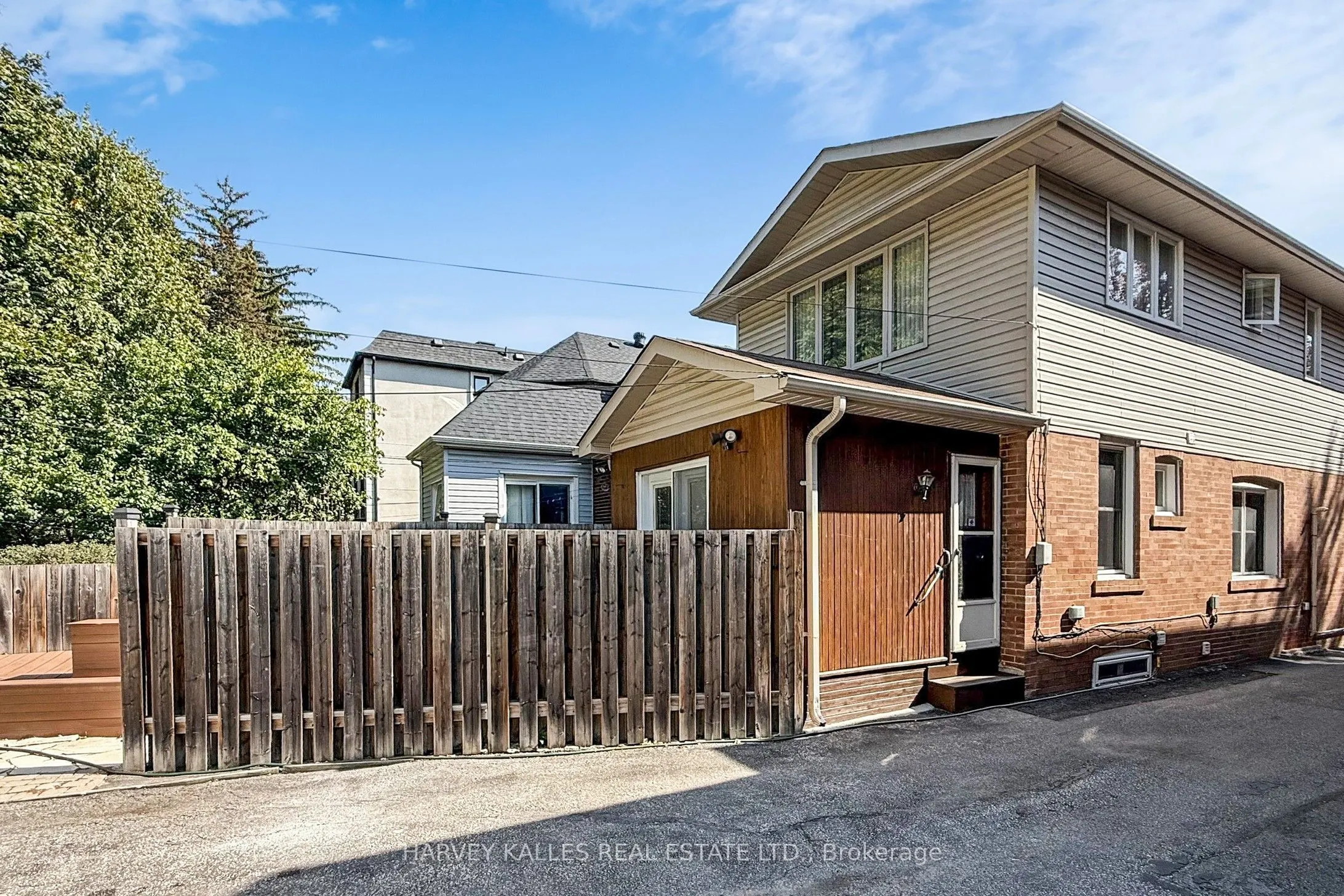 114 Bowood Avenue