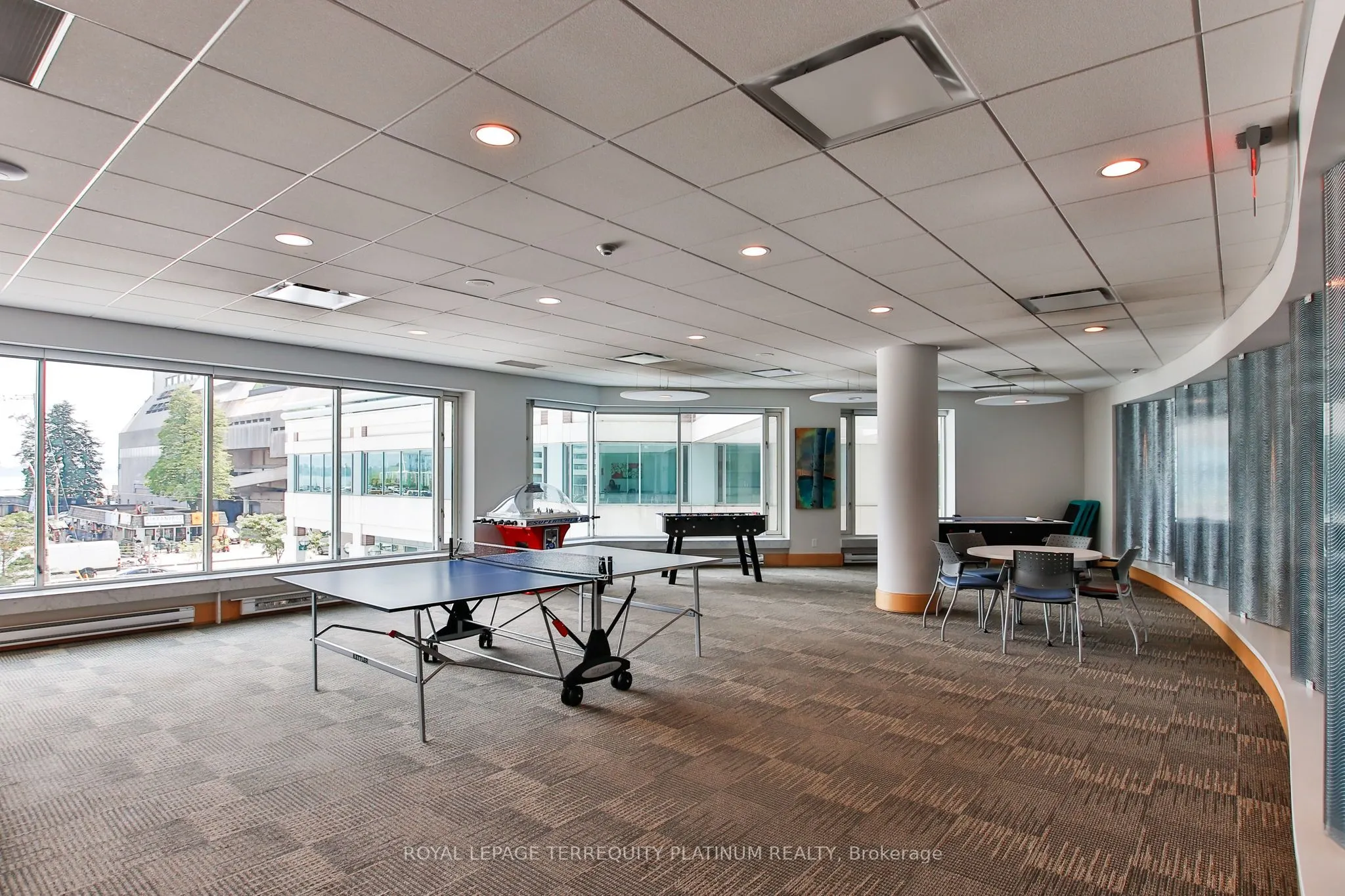 10 Yonge Street, #1008