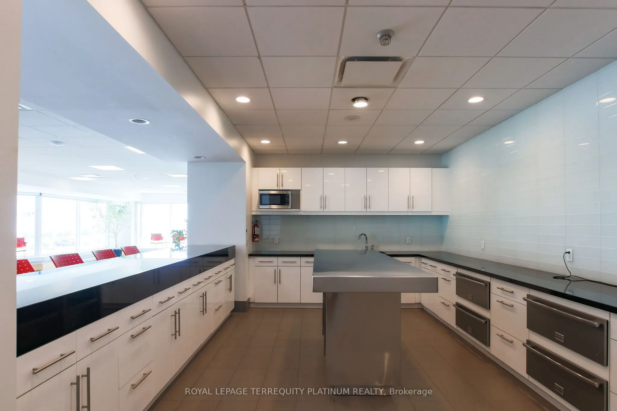 10 Yonge Street, #1008