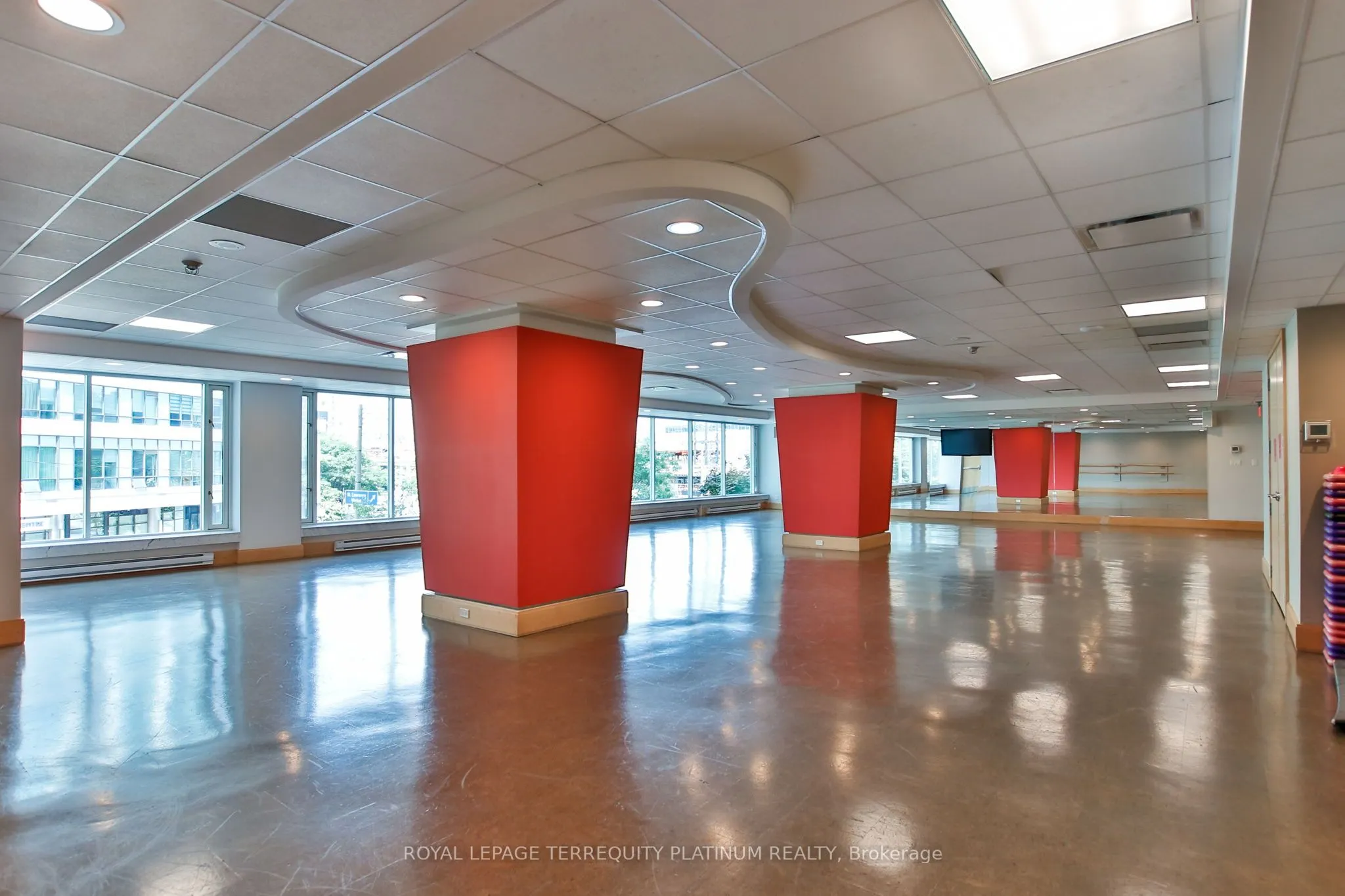 10 Yonge Street, #1008