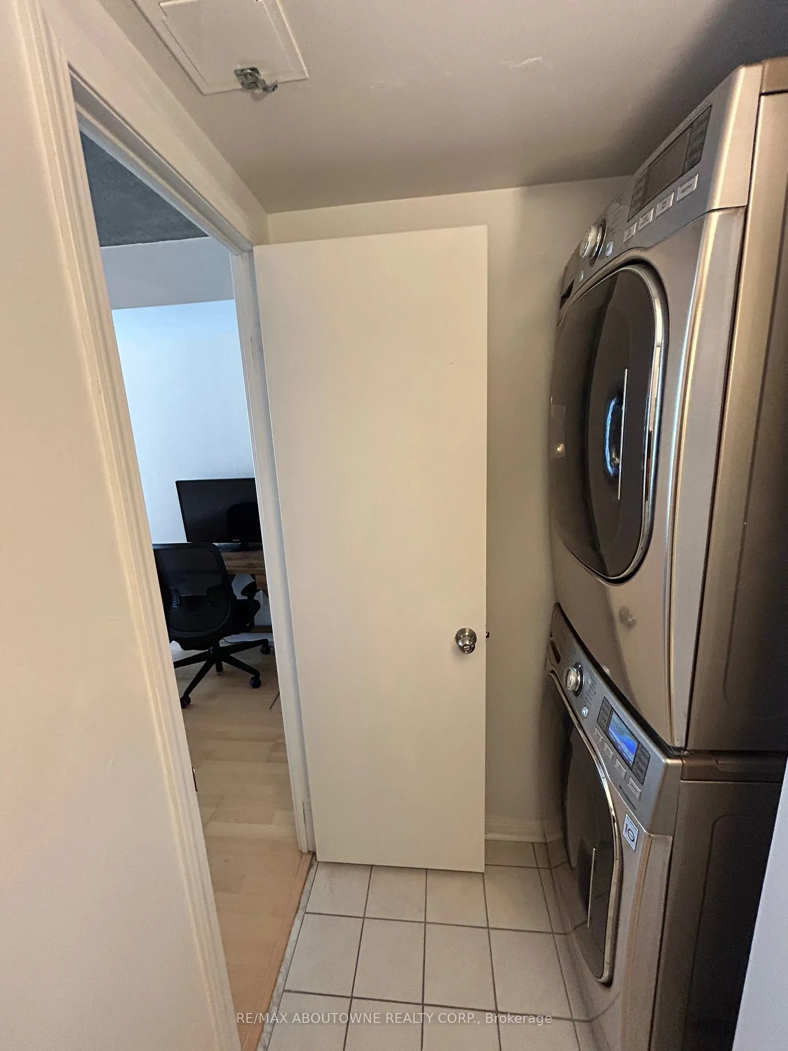 1029 King Street W, #1005