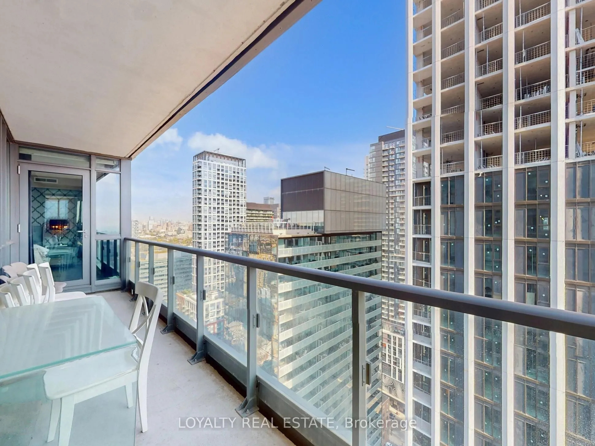 8 charlotte Street, #3305