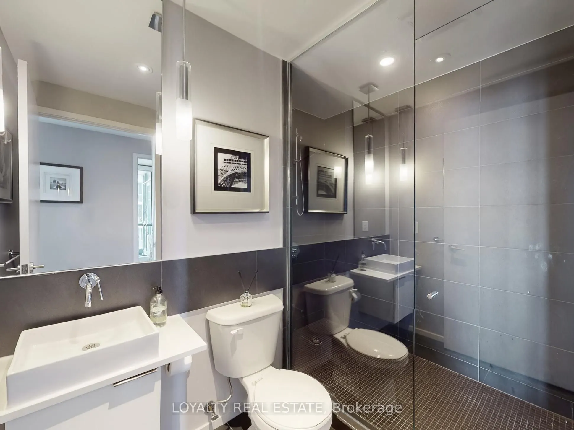 8 charlotte Street, #3305