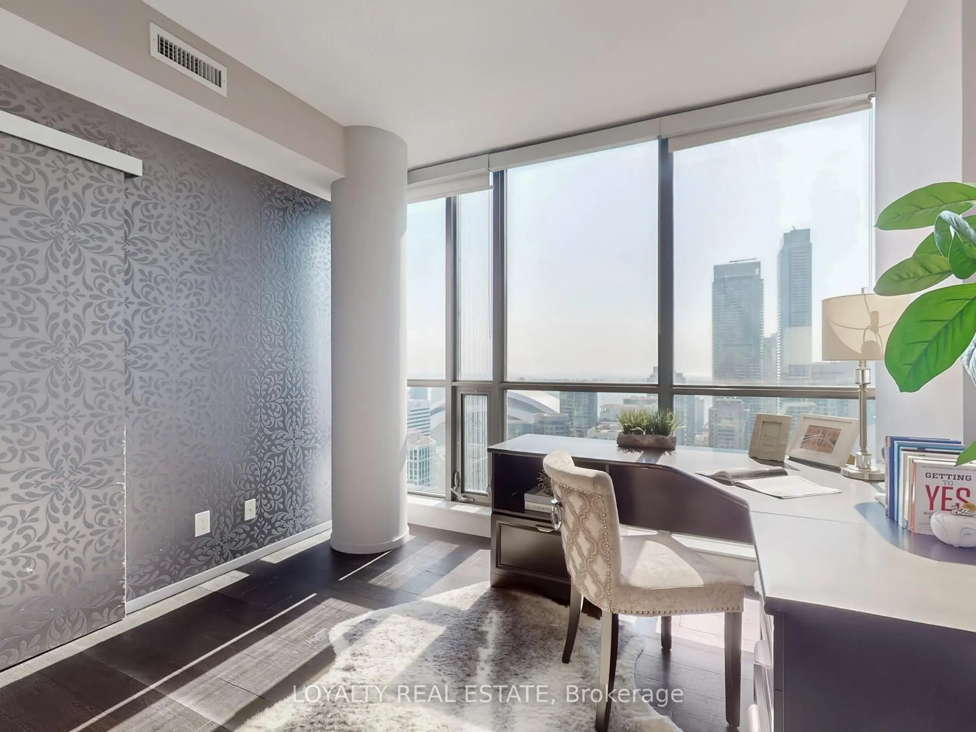 8 charlotte Street, #3305