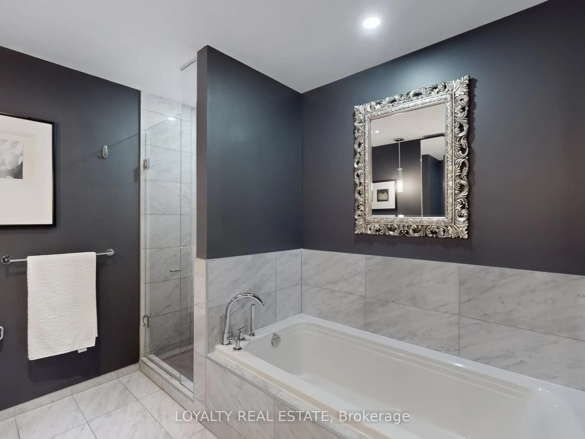 8 charlotte Street, #3305