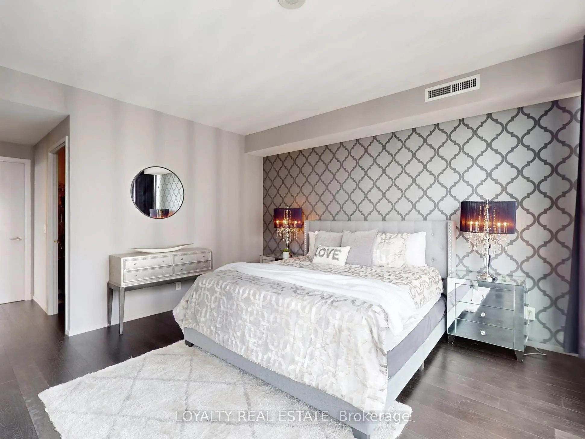 8 charlotte Street, #3305