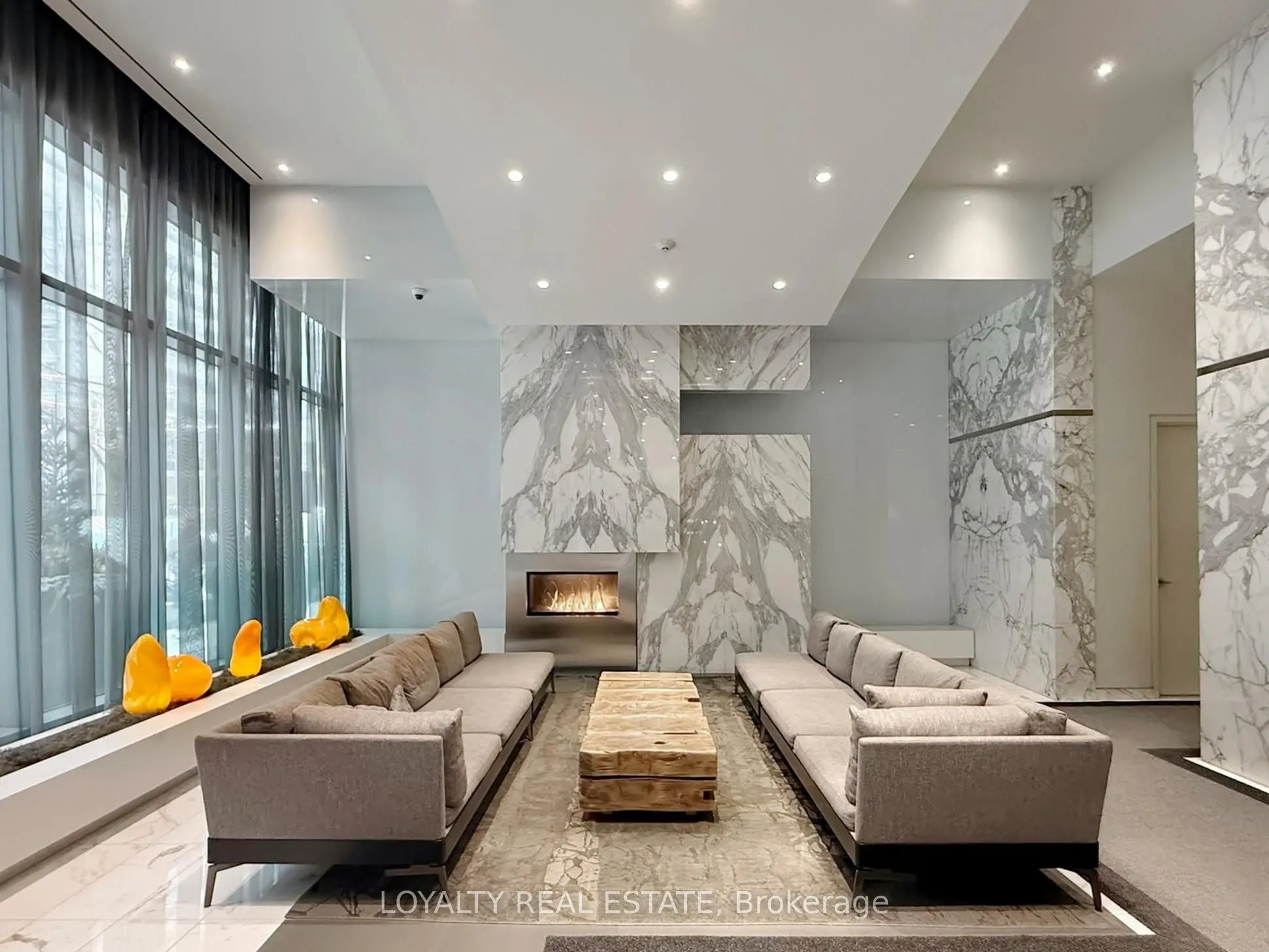 8 charlotte Street, #3305