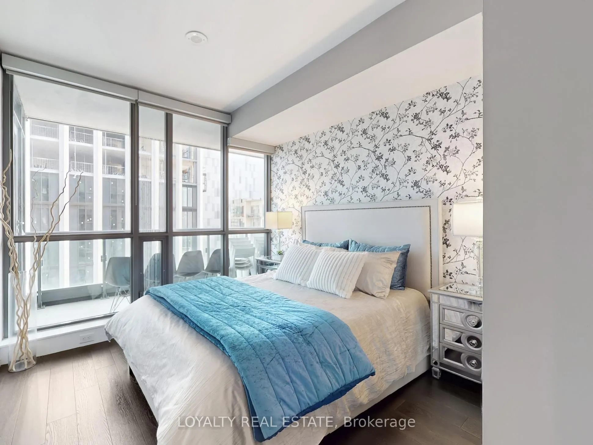 8 charlotte Street, #3305