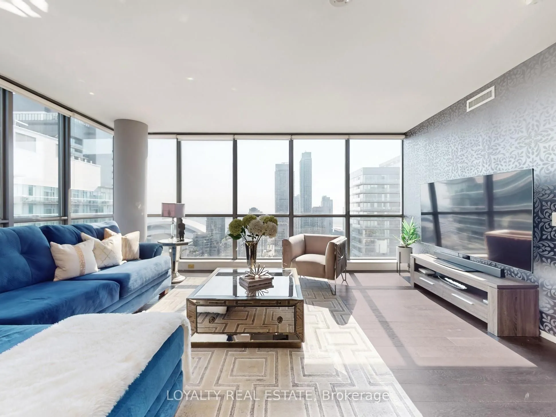 8 charlotte Street, #3305