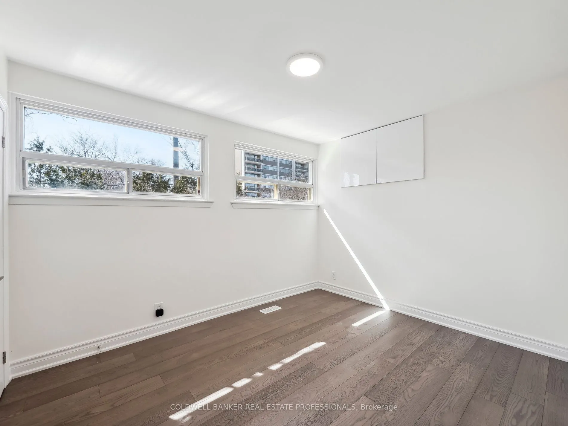 2 Kempsell Crescent