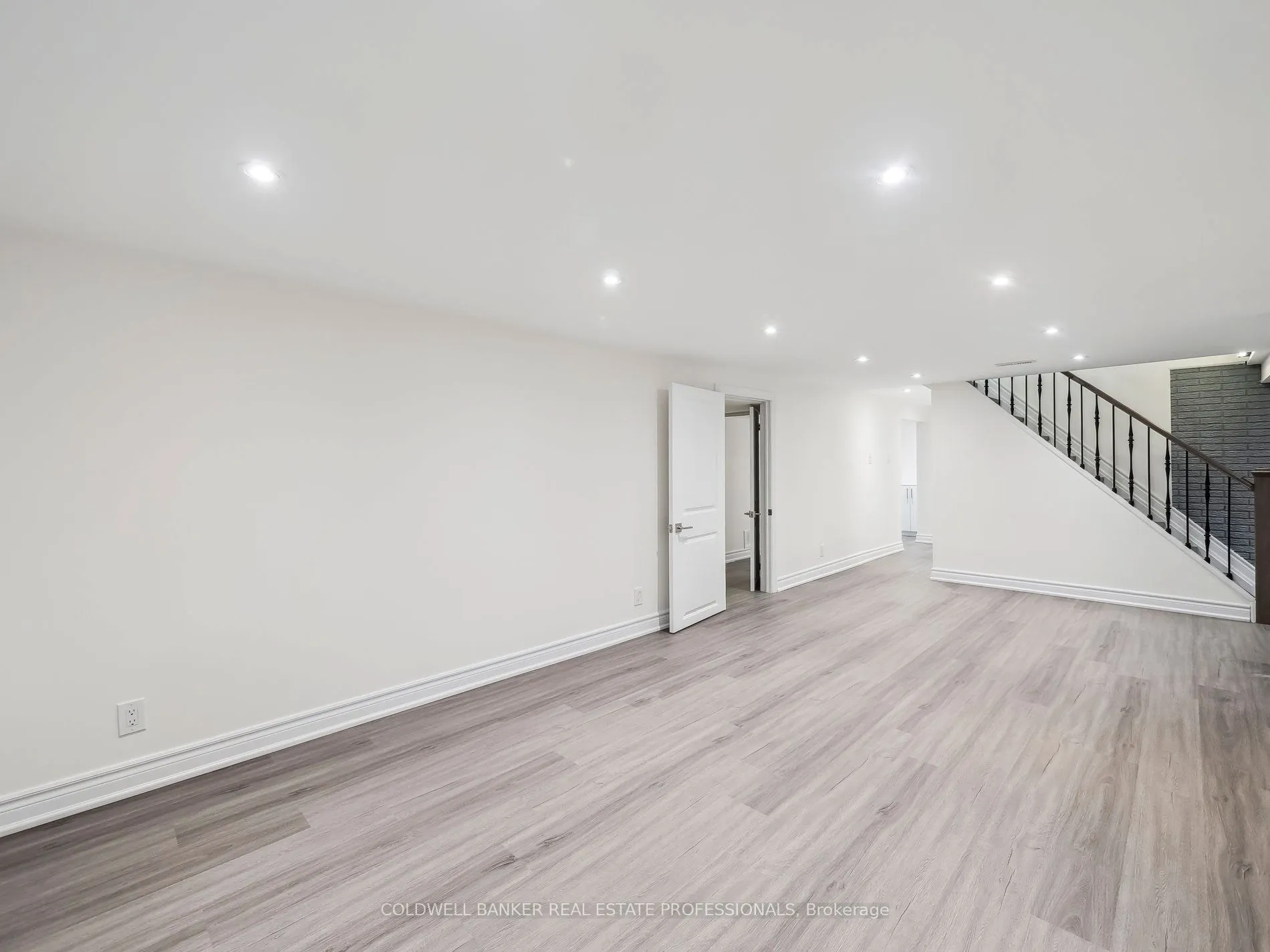 2 Kempsell Crescent