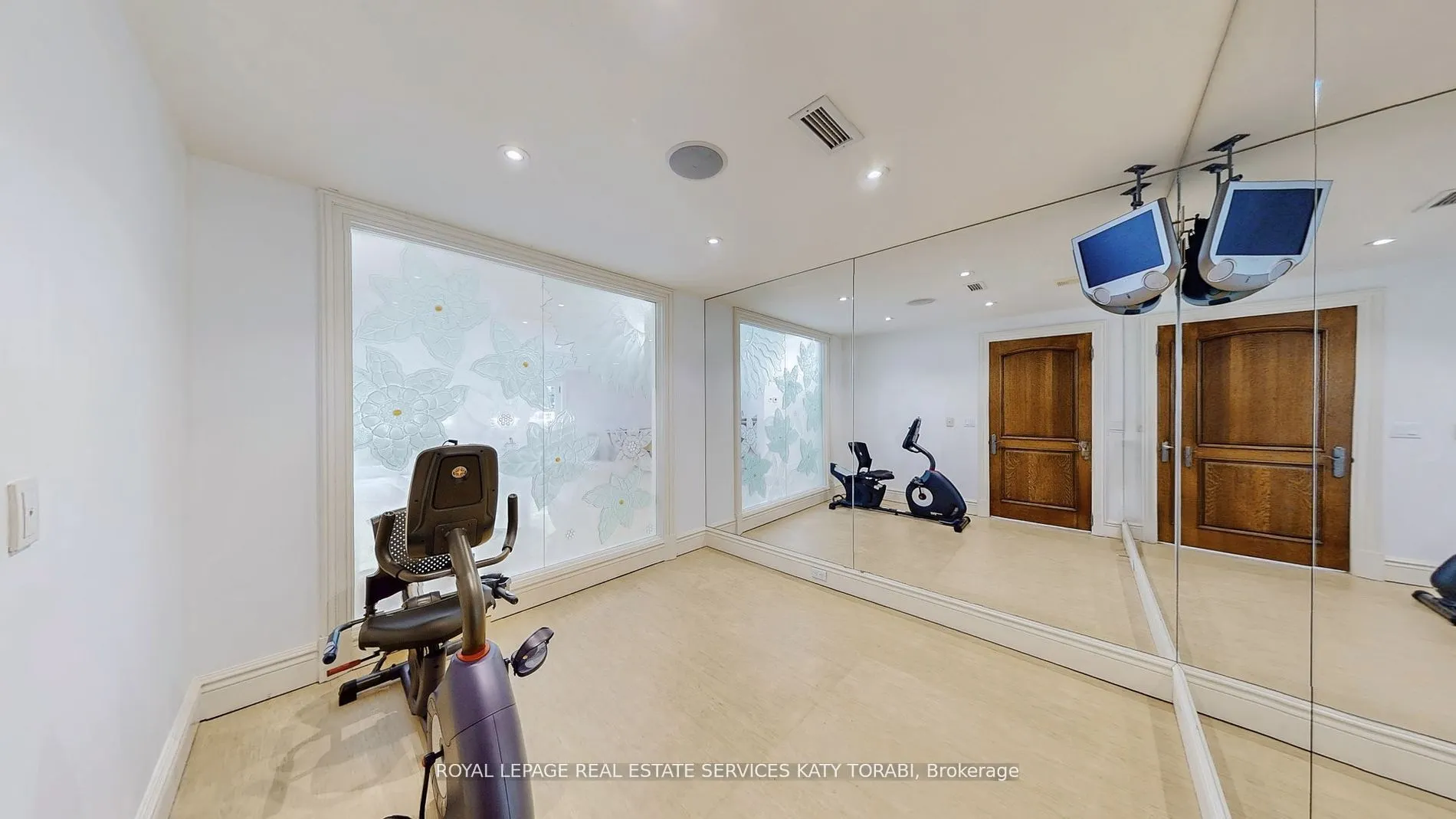 14 St Margarets Drive