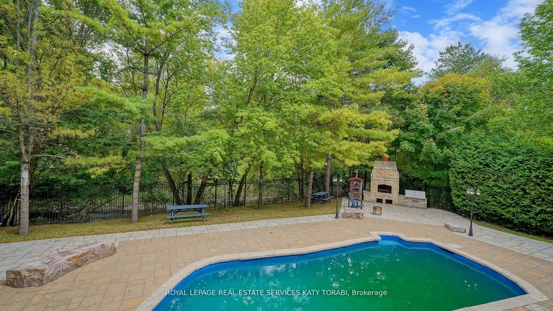 14 St Margarets Drive
