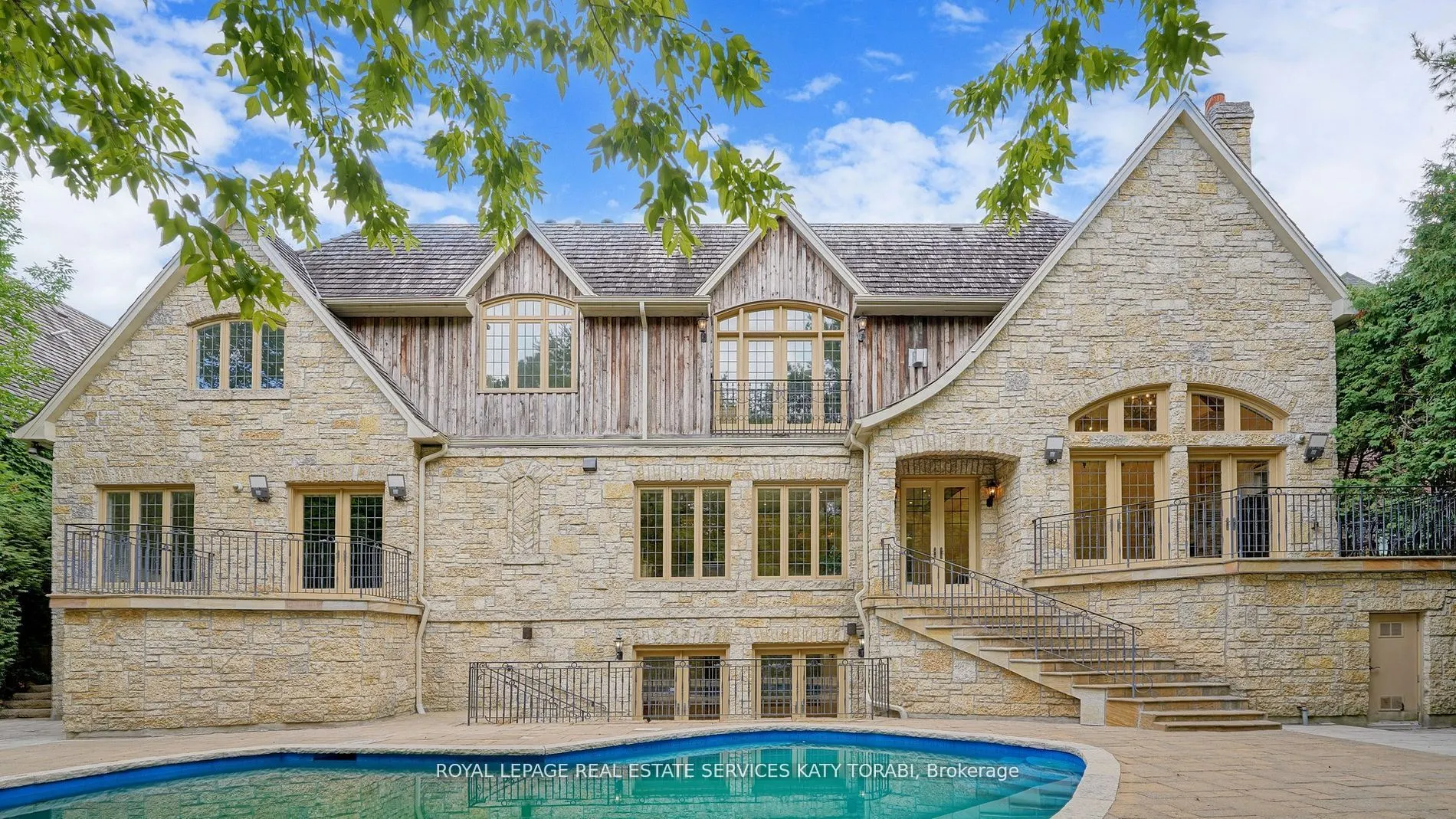 14 St Margarets Drive