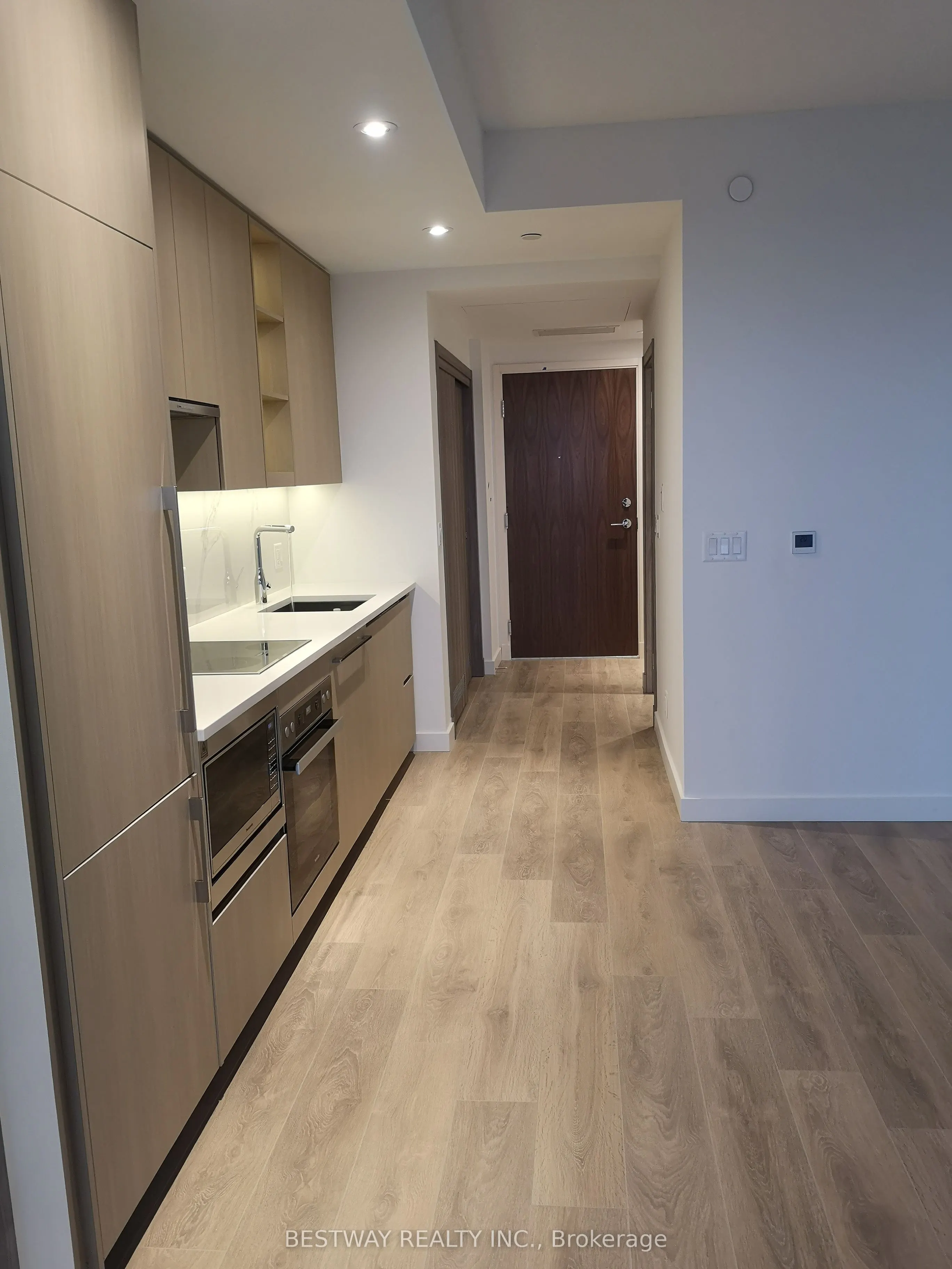 27 McMahon Drive, #1505