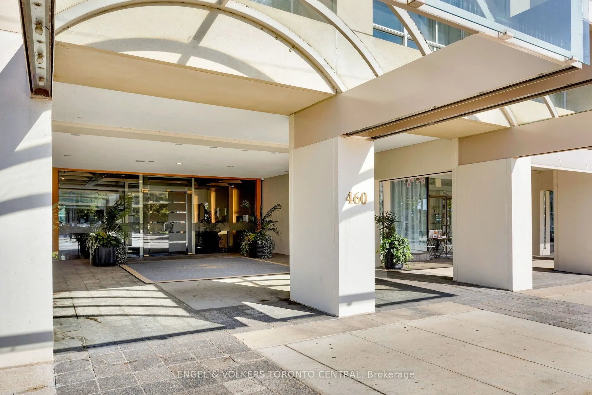 460 Queens Quay Way W, #803E