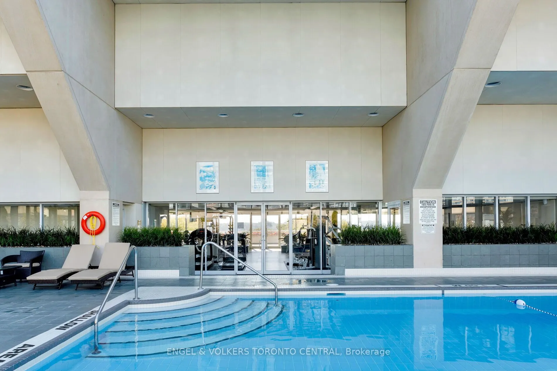 460 Queens Quay Way W, #803E