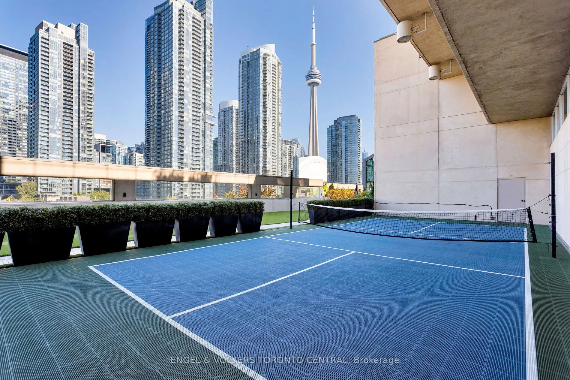 460 Queens Quay Way W, #803E