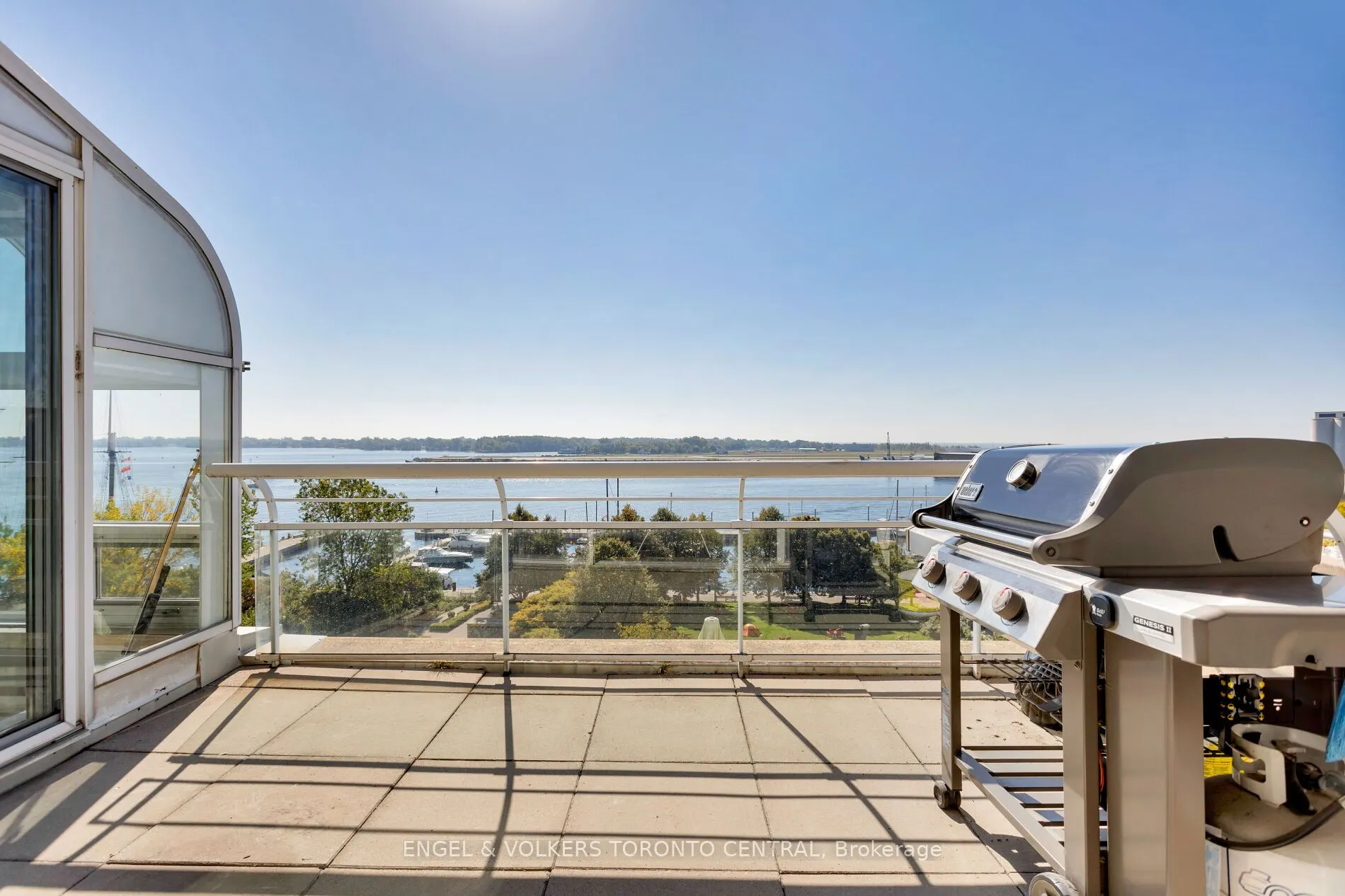 460 Queens Quay Way W, #803E