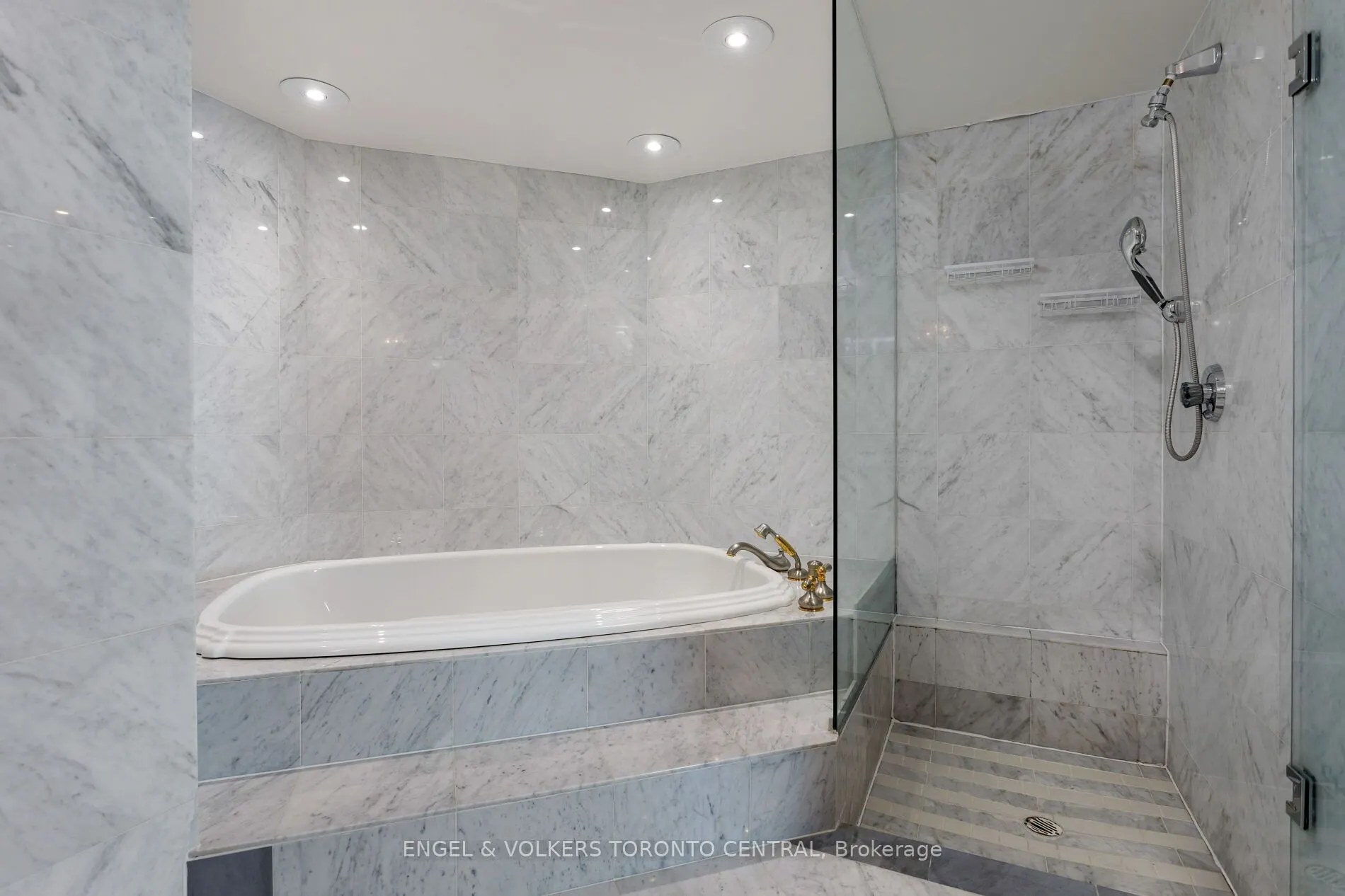 460 Queens Quay Way W, #803E