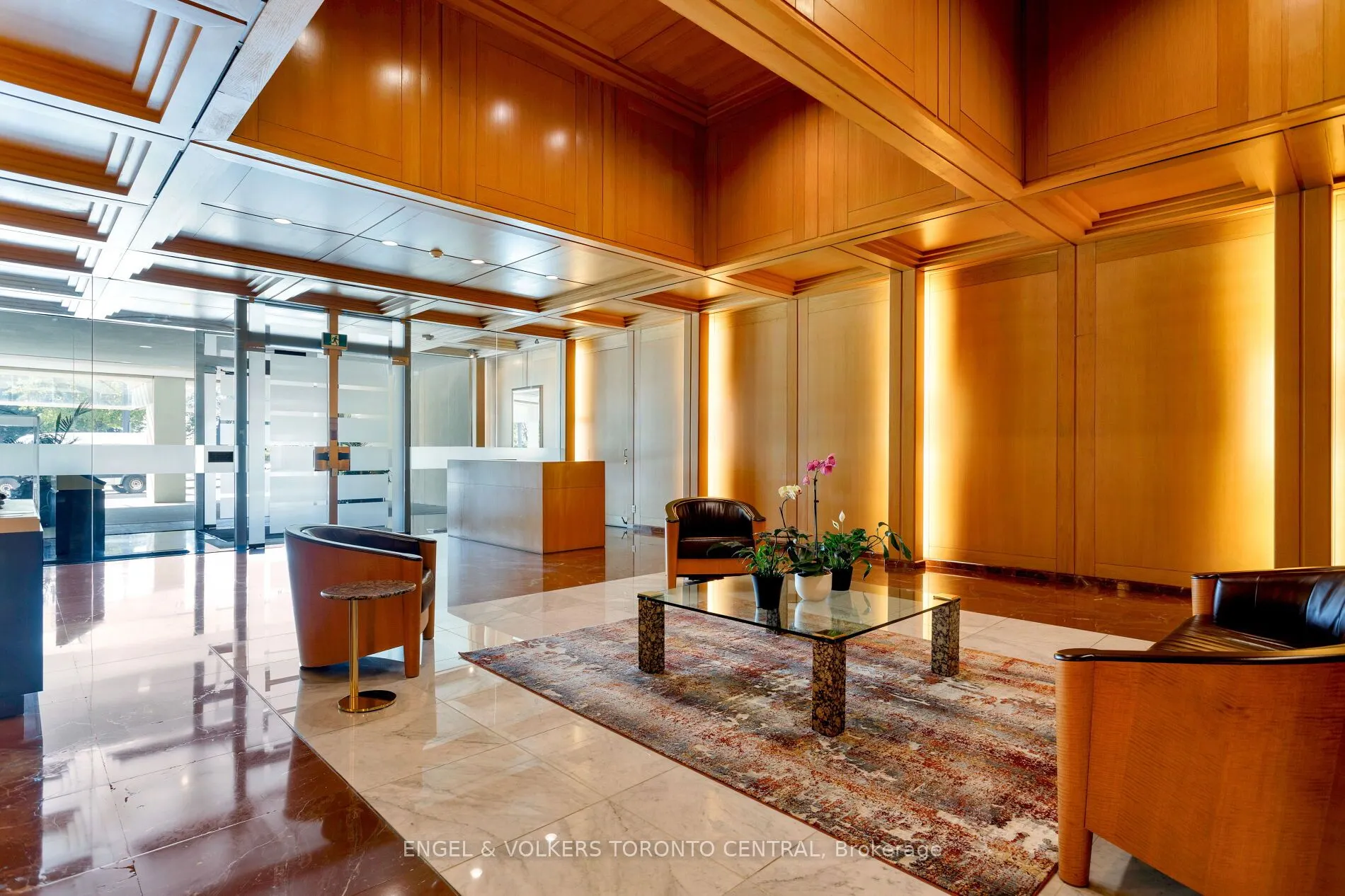 460 Queens Quay Way W, #803E