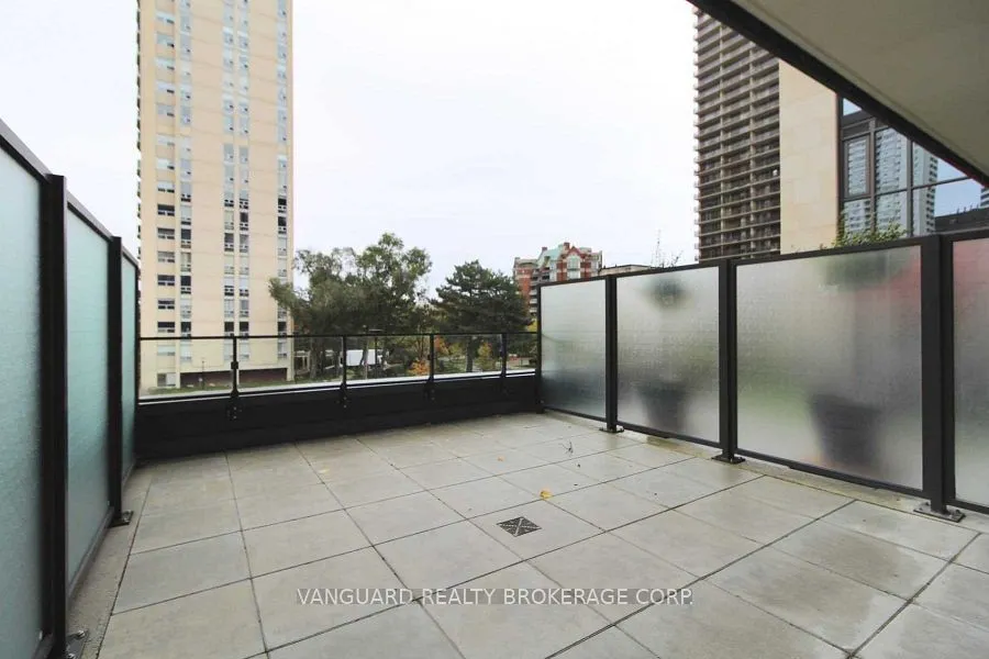 6 Jackes Avenue, #214