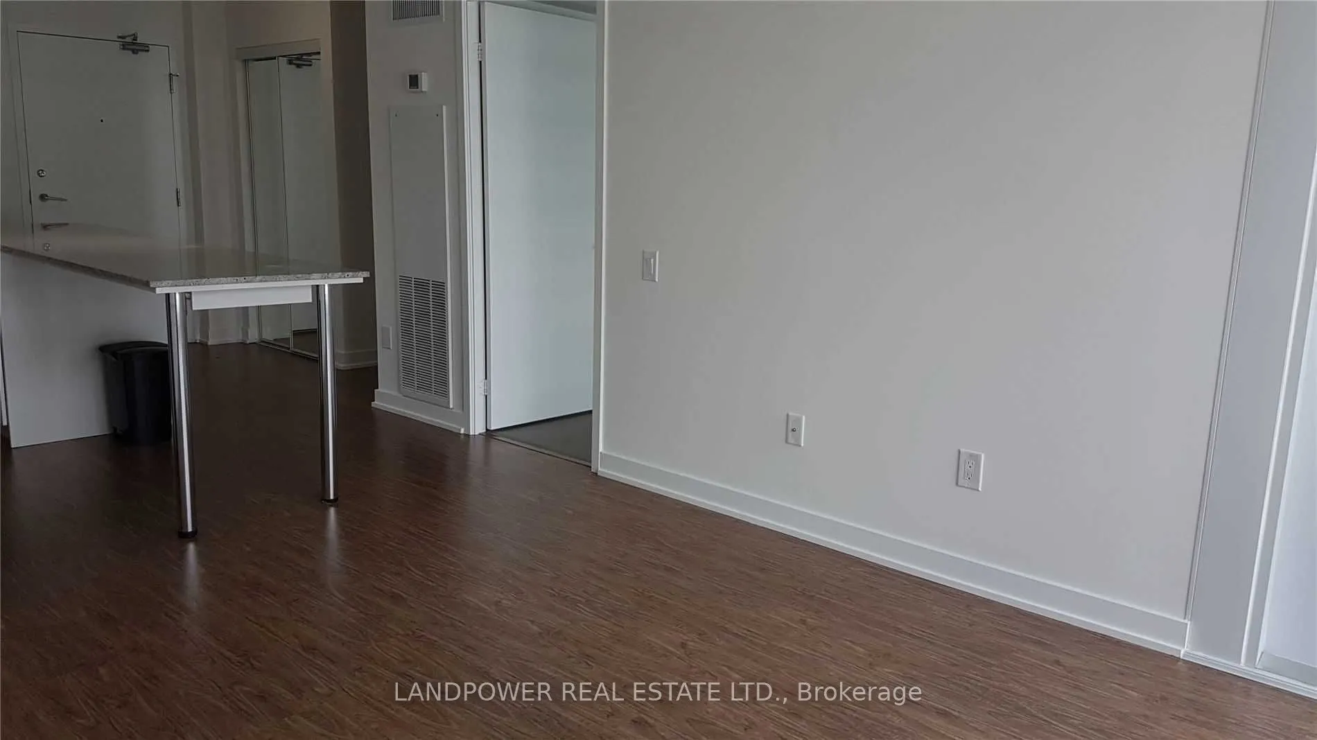 19 Singer Court, #1115