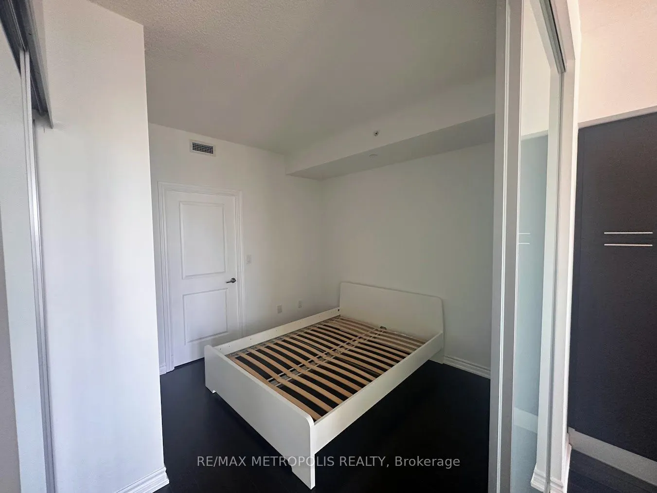 386 Yonge Street, #3911