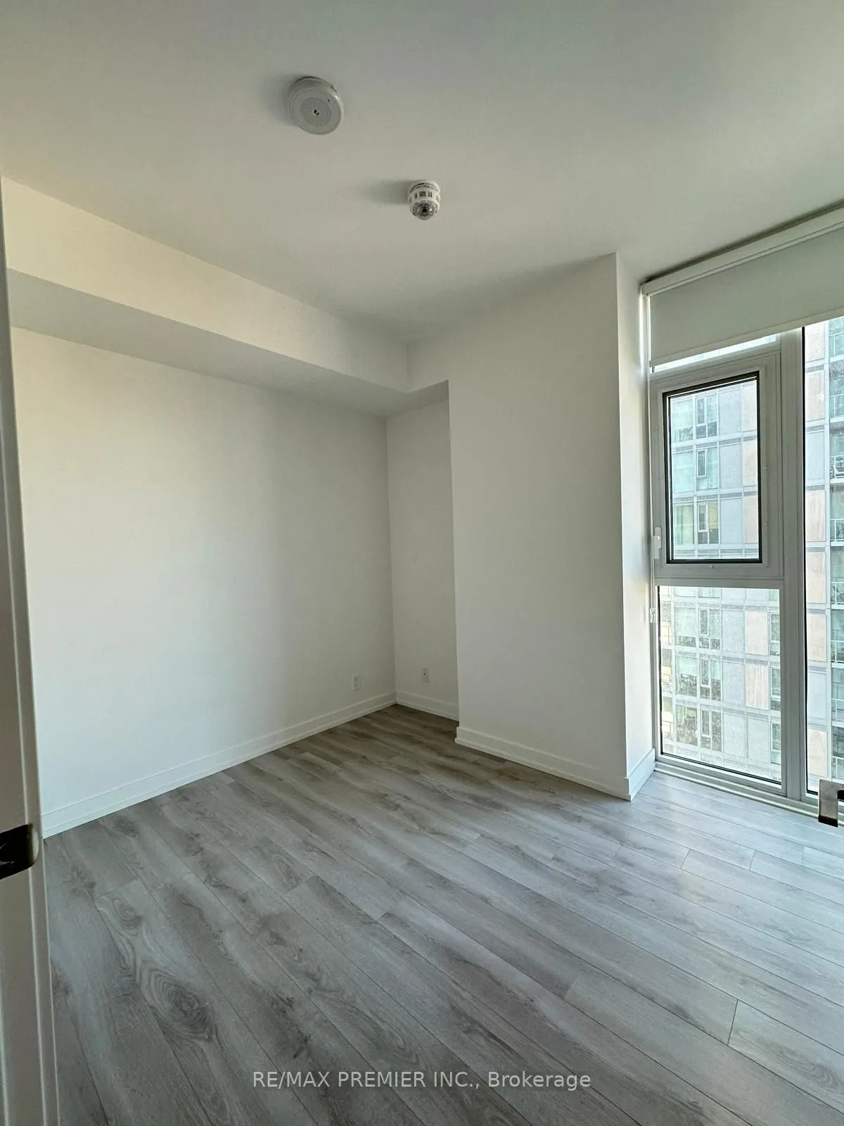 33 Helendale Avenue, #1403